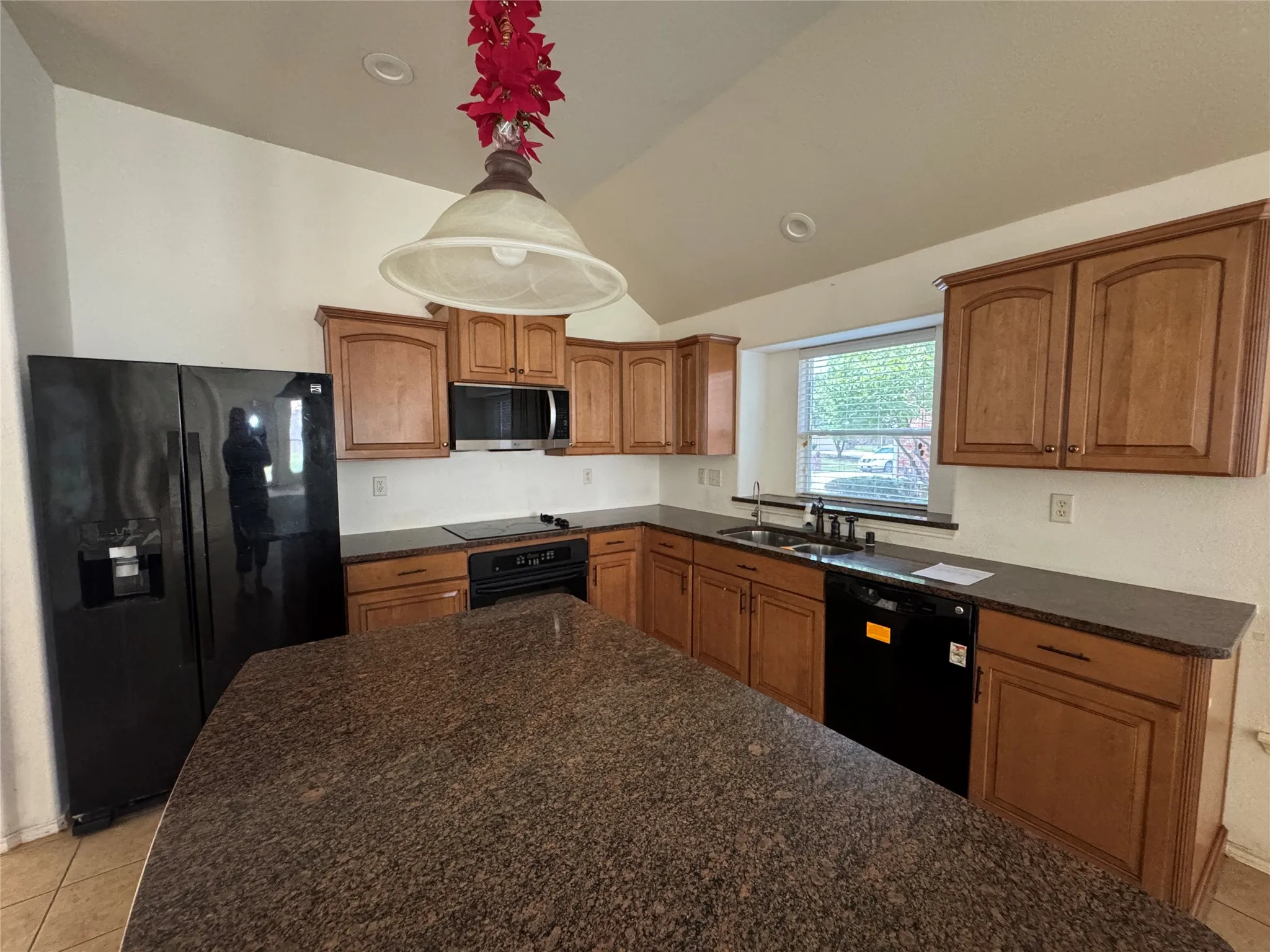 Single Family Residence For Sale in Collin County , 2033 Meadow Park Drive, Princeton, Texas 75407, 4 Bedroom, 2 Bathroom, 2 Garage spaces, 2,031 Sqft, built in 2005, mls#21290260, Real Estate Agent in Princeton, Homes For Sale in Collin county, Homes For Sale in Princeton, Realtor in Princeton Texas, Real Estate Brokerage Independent Realty Texas, Luminita Cordes Realtor