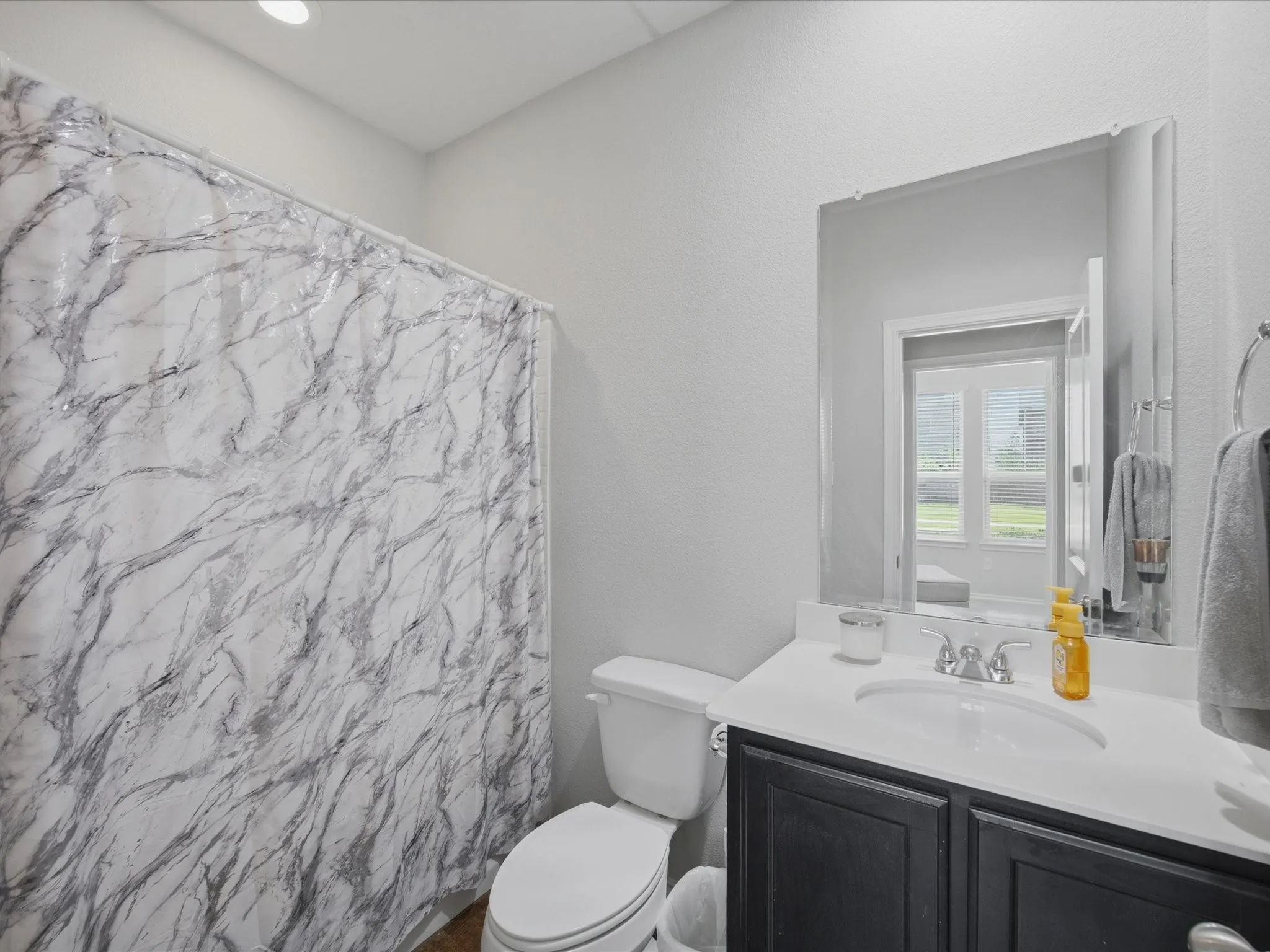 Townhouse For Rent in Tarrant County , 420 Milverton Drive, Fort Worth, Texas 76036, 4 Bedroom, 3 Bathroom, 2 Garage spaces, 1,993 Sqft, built in 2021, mls#21289651, Real Estate Agent in Fort Worth, Homes For Rent in Tarrant county, Homes For Rent in Fort Worth, Realtor in Fort Worth Texas, Real Estate Brokerage Independent Realty Texas, Luminita Cordes Realtor
