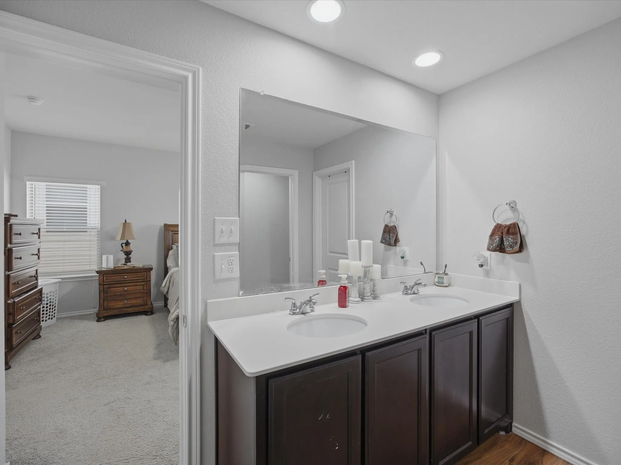 Townhouse For Rent in Tarrant County , 420 Milverton Drive, Fort Worth, Texas 76036, 4 Bedroom, 3 Bathroom, 2 Garage spaces, 1,993 Sqft, built in 2021, mls#21289651, Real Estate Agent in Fort Worth, Homes For Rent in Tarrant county, Homes For Rent in Fort Worth, Realtor in Fort Worth Texas, Real Estate Brokerage Independent Realty Texas, Luminita Cordes Realtor