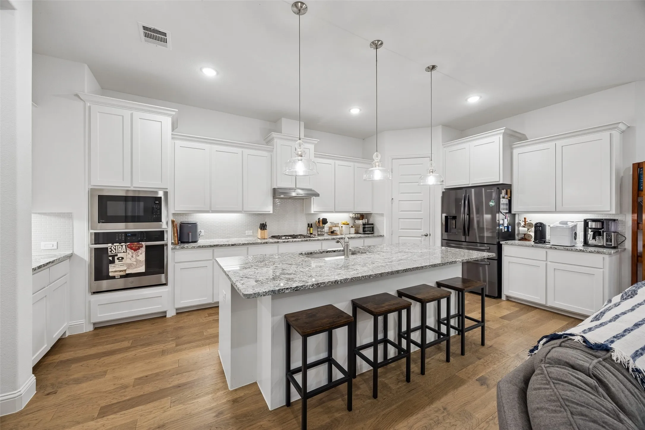 Single Family Residence For Sale in Dallas County , 7507 Coronado Drive, Rowlett, Texas 75088, 2 Bedroom, 3 Bathroom, 2 Garage spaces, 2,000 Sqft, built in 2019, mls#21290891, Real Estate Agent in Rowlett, Homes For Sale in Dallas county, Homes For Sale in Rowlett, Realtor in Rowlett Texas, Real Estate Brokerage Independent Realty Texas, Luminita Cordes Realtor