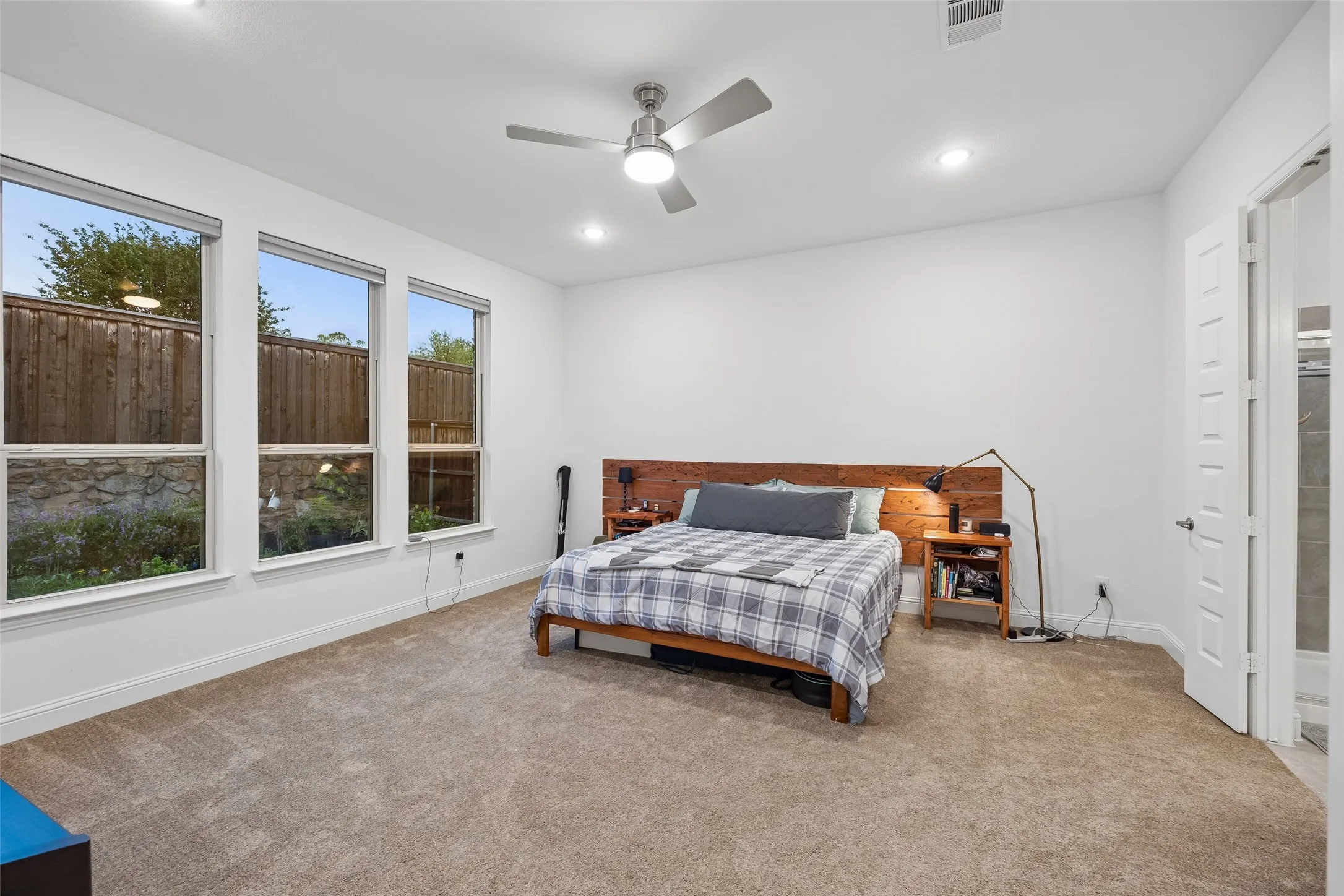 Single Family Residence For Sale in Dallas County , 7507 Coronado Drive, Rowlett, Texas 75088, 2 Bedroom, 3 Bathroom, 2 Garage spaces, 2,000 Sqft, built in 2019, mls#21290891, Real Estate Agent in Rowlett, Homes For Sale in Dallas county, Homes For Sale in Rowlett, Realtor in Rowlett Texas, Real Estate Brokerage Independent Realty Texas, Luminita Cordes Realtor