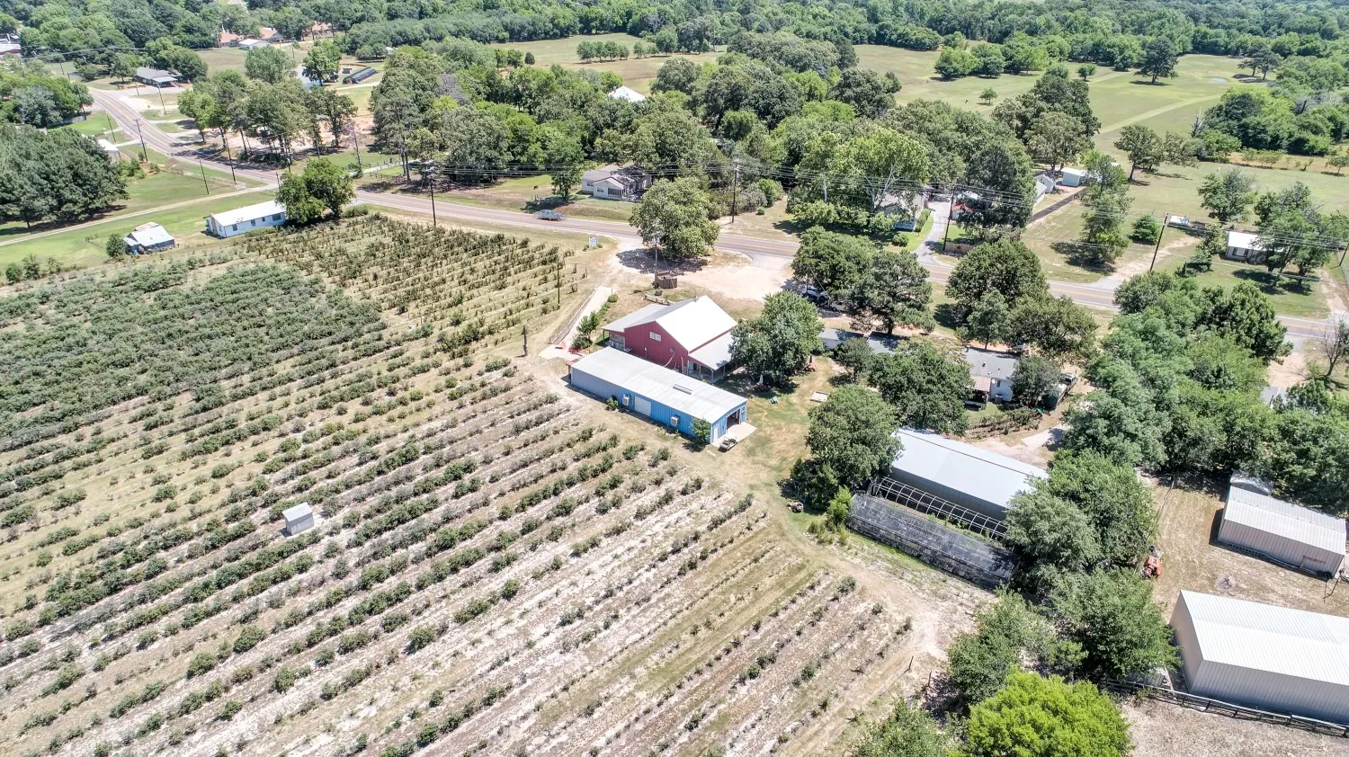 Retail For Sale in Van Zandt County , 10268 FM 314, Edom, Texas 75756, 0, 0, Garage spaces, 0 Sqft, built in 2000, Price $950,000, mls#21291982, Real Estate Agent in Edom, Homes For Sale in Van Zandt county, Homes For Sale in Edom, Realtor in Edom Texas, Real Estate Brokerage Independent Realty Texas, Luminita Cordes Realtor