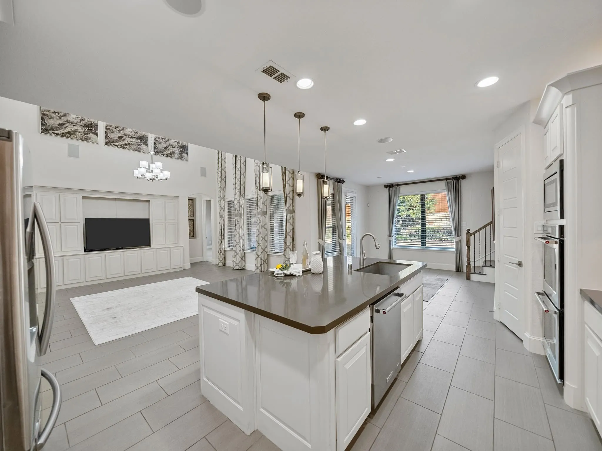 Single Family Residence For Rent in Denton County , 2805 Walnut Creek Lane, The Colony, Texas 75056, 5 Bedroom, 5 Bathroom, 2 Garage spaces, 4,656 Sqft, built in 2015, mls#21292020, Real Estate Agent in The Colony, Homes For Rent in Denton county, Homes For Rent in The Colony, Realtor in The Colony Texas, Real Estate Brokerage Independent Realty Texas, Luminita Cordes Realtor