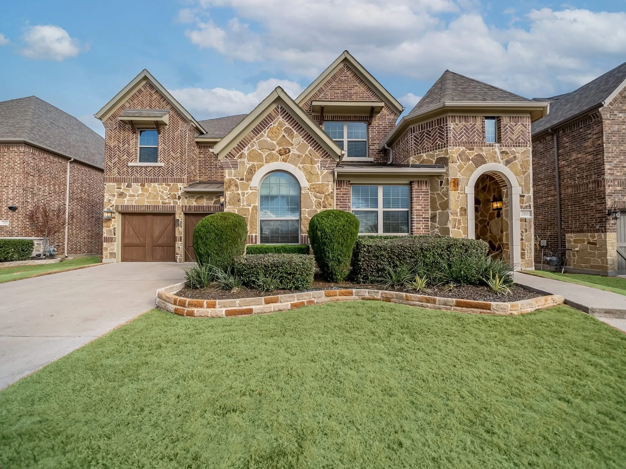 Single Family Residence For Rent in Denton County , 2805 Walnut Creek Lane, The Colony, Texas 75056, 5 Bedroom, 5 Bathroom, 2 Garage spaces, 4,656 Sqft, built in 2015, mls#21292020, Real Estate Agent in The Colony, Homes For Rent in Denton county, Homes For Rent in The Colony, Realtor in The Colony Texas, Real Estate Brokerage Independent Realty Texas, Luminita Cordes Realtor