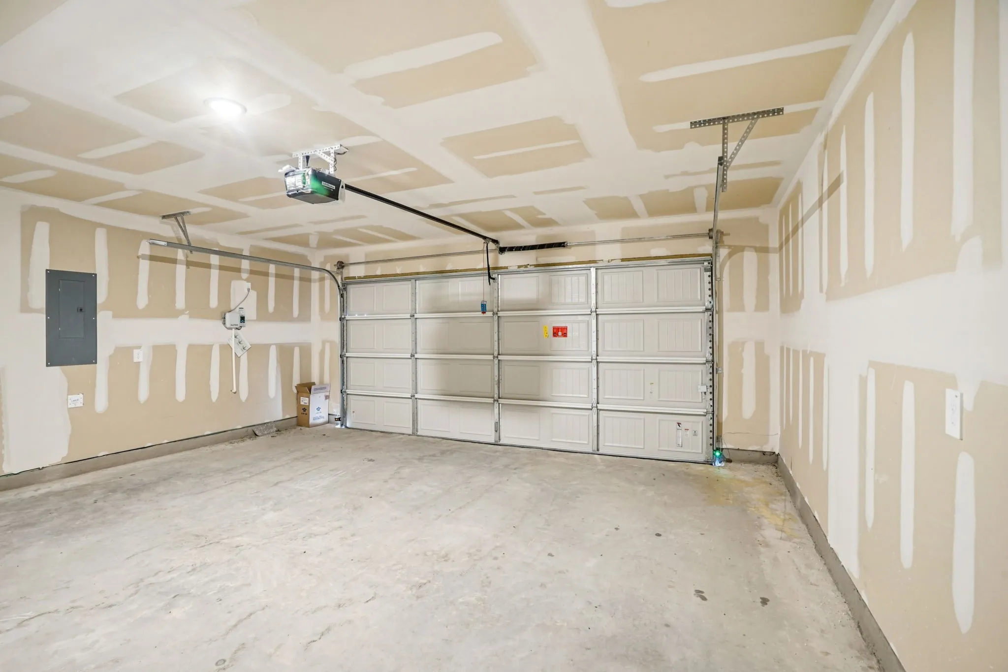 Photo is not of the actual home, but is an inspirational photo of builder’s model home and may depict options, furnishings, and/or decorator features that are not included.