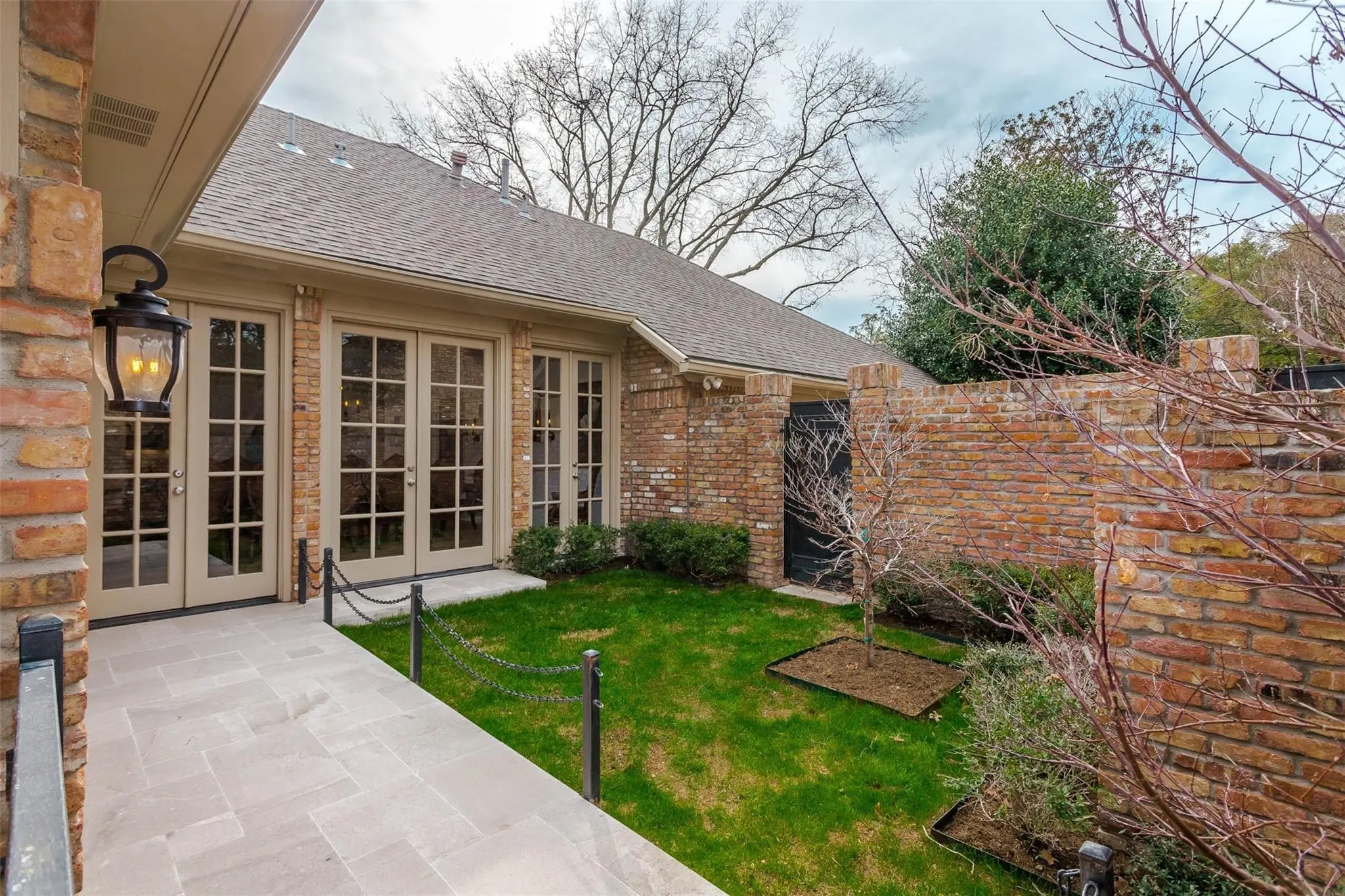 Single Family Residence For Rent in Dallas County , 11712 Forest Court, Dallas, Texas 75230, 4 Bedrooms, 5 Bathrooms, 2 Garage spaces, 3,788 Sqft, built in 1982, Price $15,000, mls#21292038, Real Estate Agent in Dallas, Homes For Rent in Dallas county, Homes For Rent in Dallas, Realtor in Dallas Texas, Real Estate Brokerage Independent Realty Texas, Luminita Cordes Realtor