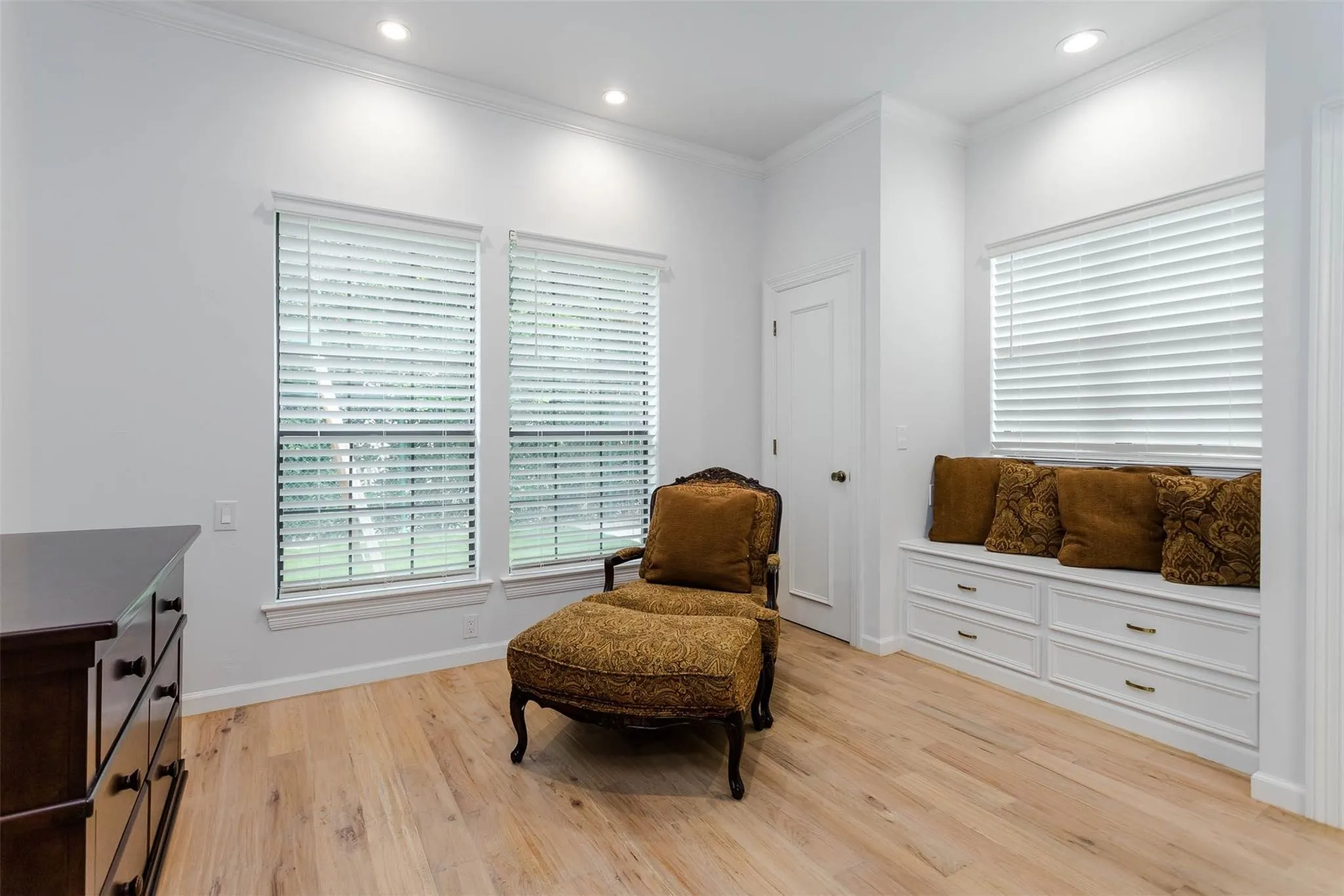 Single Family Residence For Rent in Dallas County , 11712 Forest Court, Dallas, Texas 75230, 4 Bedrooms, 5 Bathrooms, 2 Garage spaces, 3,788 Sqft, built in 1982, Price $15,000, mls#21292038, Real Estate Agent in Dallas, Homes For Rent in Dallas county, Homes For Rent in Dallas, Realtor in Dallas Texas, Real Estate Brokerage Independent Realty Texas, Luminita Cordes Realtor