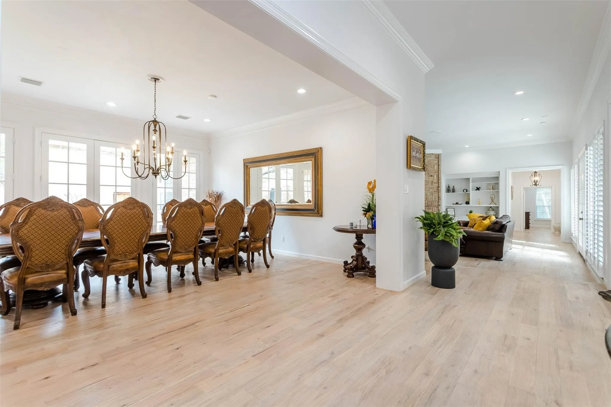 Single Family Residence For Rent in Dallas County , 11712 Forest Court, Dallas, Texas 75230, 4 Bedrooms, 5 Bathrooms, 2 Garage spaces, 3,788 Sqft, built in 1982, Price $15,000, mls#21292038, Real Estate Agent in Dallas, Homes For Rent in Dallas county, Homes For Rent in Dallas, Realtor in Dallas Texas, Real Estate Brokerage Independent Realty Texas, Luminita Cordes Realtor