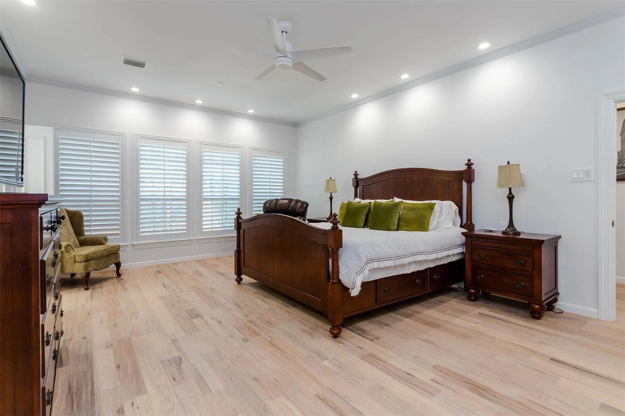 Single Family Residence For Rent in Dallas County , 11712 Forest Court, Dallas, Texas 75230, 4 Bedrooms, 5 Bathrooms, 2 Garage spaces, 3,788 Sqft, built in 1982, Price $15,000, mls#21292038, Real Estate Agent in Dallas, Homes For Rent in Dallas county, Homes For Rent in Dallas, Realtor in Dallas Texas, Real Estate Brokerage Independent Realty Texas, Luminita Cordes Realtor