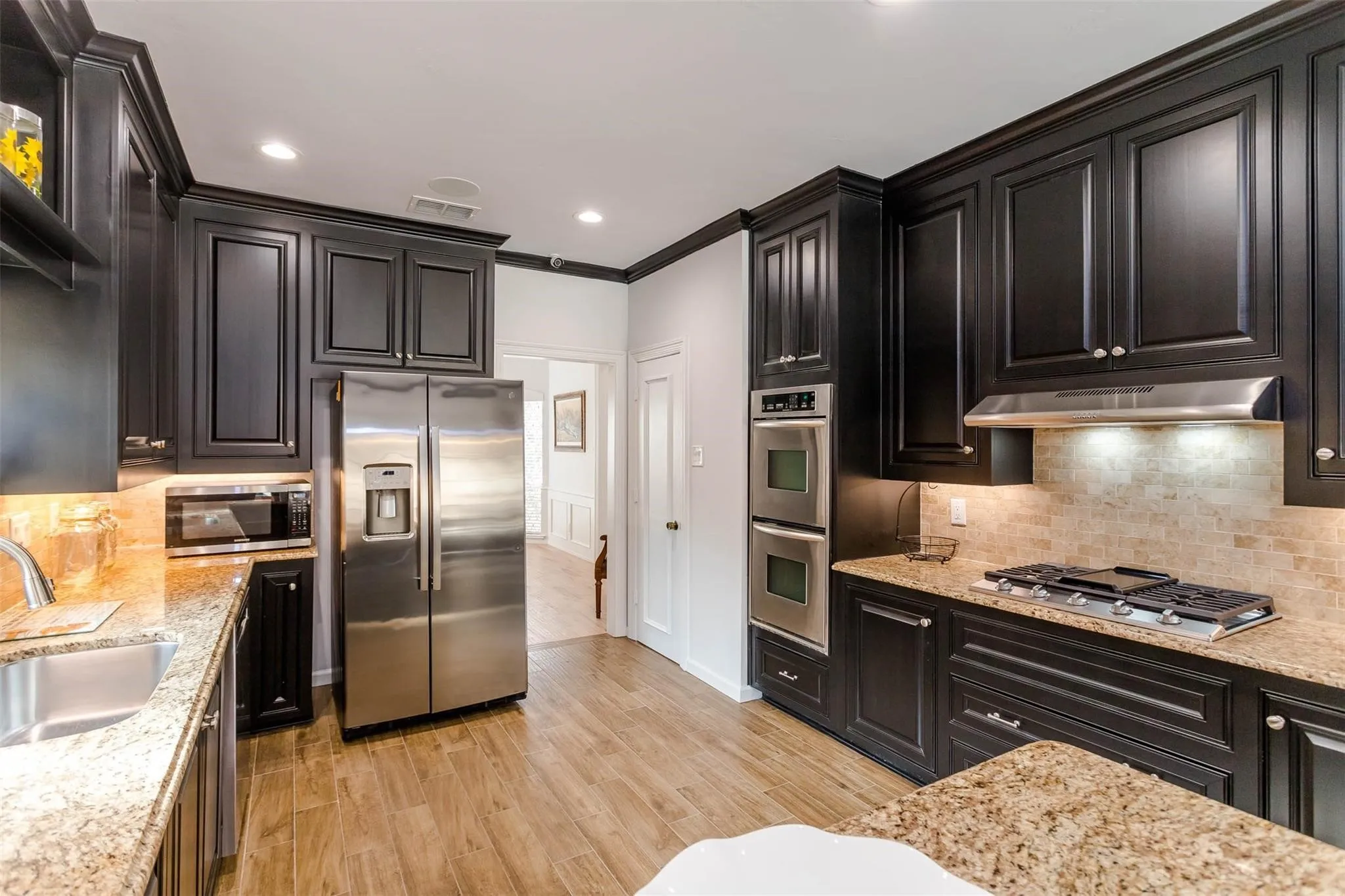 Single Family Residence For Rent in Dallas County , 11712 Forest Court, Dallas, Texas 75230, 4 Bedrooms, 5 Bathrooms, 2 Garage spaces, 3,788 Sqft, built in 1982, Price $15,000, mls#21292038, Real Estate Agent in Dallas, Homes For Rent in Dallas county, Homes For Rent in Dallas, Realtor in Dallas Texas, Real Estate Brokerage Independent Realty Texas, Luminita Cordes Realtor