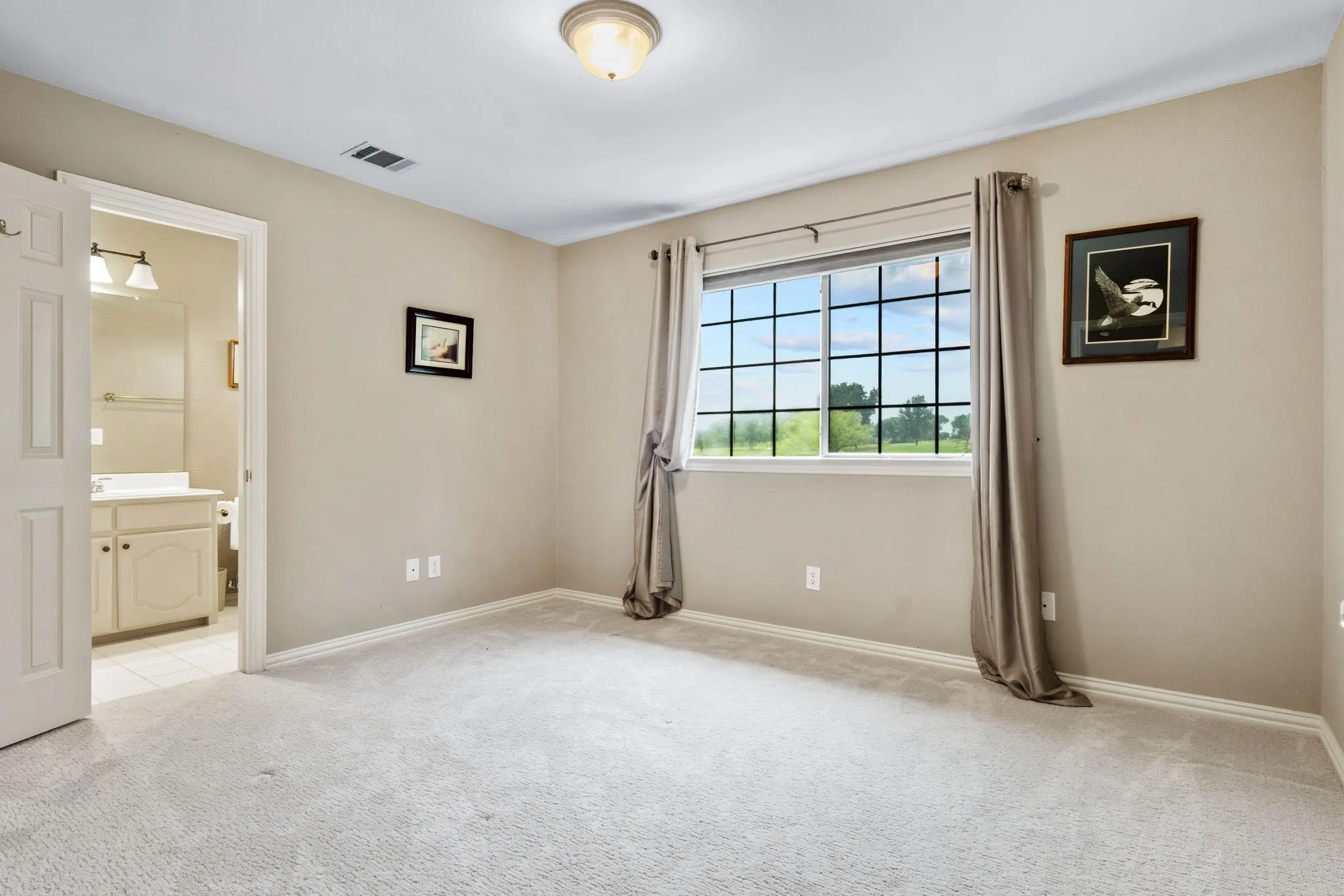 Single Family Residence For Sale in Grayson County , 125 Palmer Lane, Pottsboro, Texas 75076, 4 Bedroom, 4 Bathroom, 3 Garage spaces, 3,311 Sqft, built in 1997, mls#21282027, Real Estate Agent in Pottsboro, Homes For Sale in Grayson county, Homes For Sale in Pottsboro, Realtor in Pottsboro Texas, Real Estate Brokerage Independent Realty Texas, Luminita Cordes Realtor