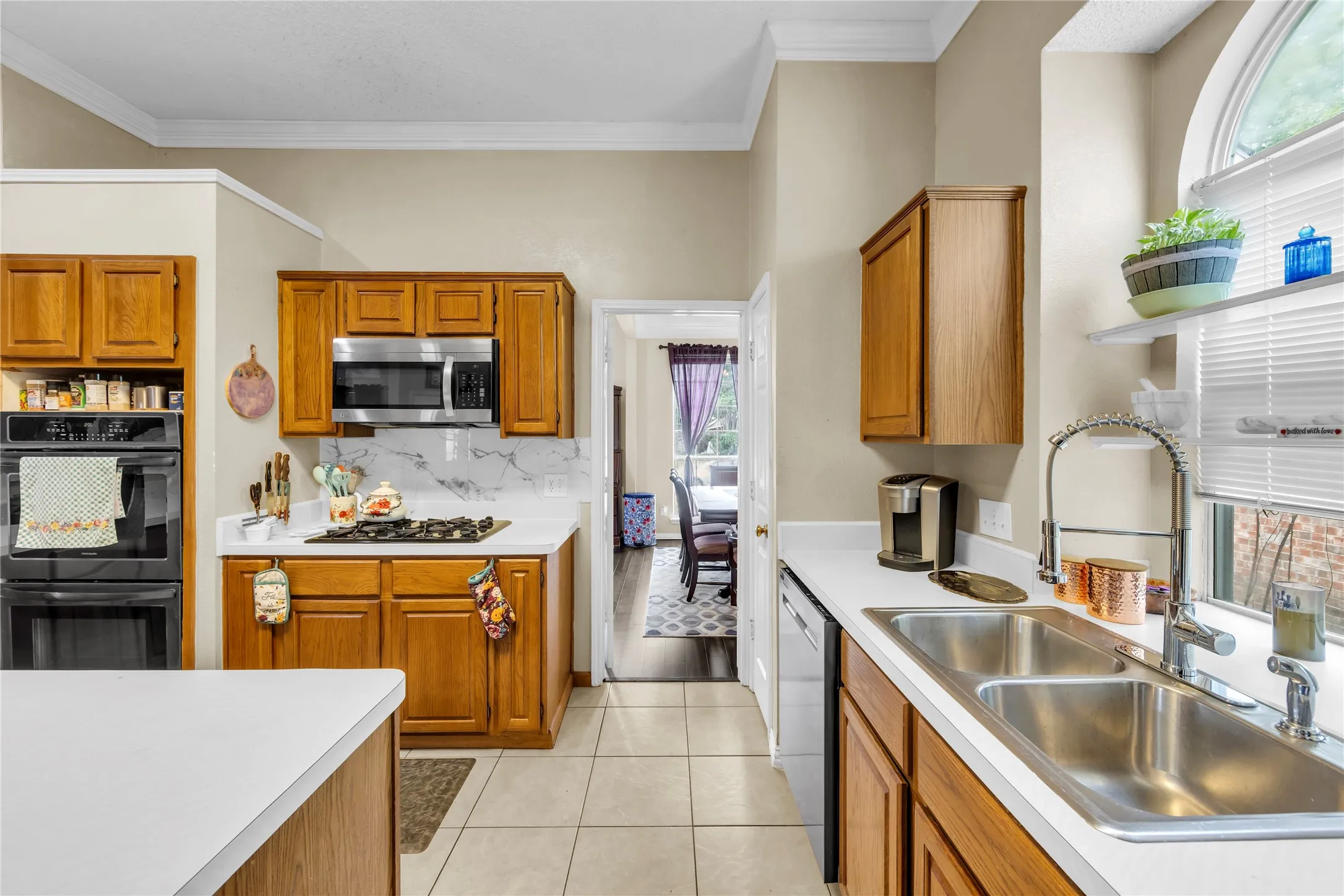 Single Family Residence For Sale in Dallas County , 1623 Ariel Drive, Mesquite, Texas 75181, 3 Bedroom, 2 Bathroom, 2 Garage spaces, 1,936 Sqft, built in 1994, mls#21289151, Real Estate Agent in Mesquite, Homes For Sale in Dallas county, Homes For Sale in Mesquite, Realtor in Mesquite Texas, Real Estate Brokerage Independent Realty Texas, Luminita Cordes Realtor