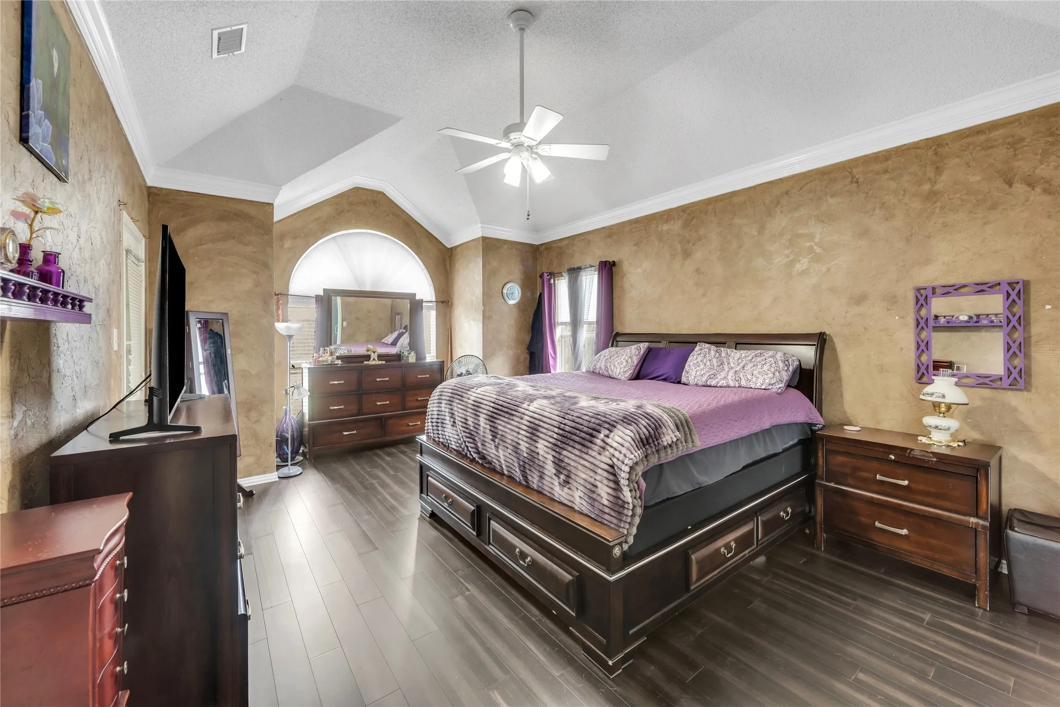 Single Family Residence For Sale in Dallas County , 1623 Ariel Drive, Mesquite, Texas 75181, 3 Bedroom, 2 Bathroom, 2 Garage spaces, 1,936 Sqft, built in 1994, mls#21289151, Real Estate Agent in Mesquite, Homes For Sale in Dallas county, Homes For Sale in Mesquite, Realtor in Mesquite Texas, Real Estate Brokerage Independent Realty Texas, Luminita Cordes Realtor