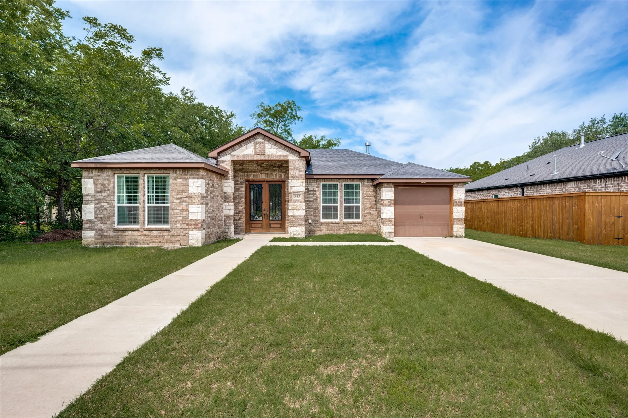 Single Family Residence For Sale in Cooke County , 343 N Morris Street, Gainesville, Texas 76240, 3 Bedroom, 2 Bathroom, 1 Garage spaces, 1,490 Sqft, built in 2021, mls#21291869, Real Estate Agent in Gainesville, Homes For Sale in Cooke county, Homes For Sale in Gainesville, Realtor in Gainesville Texas, Real Estate Brokerage Independent Realty Texas, Luminita Cordes Realtor
