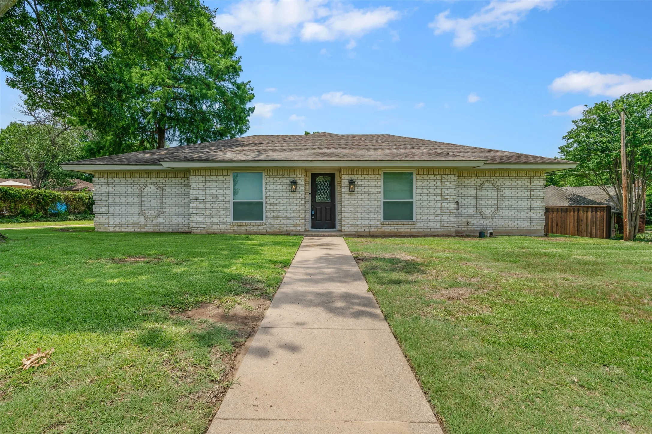 Welcome Home to 2005 Prince John Drive