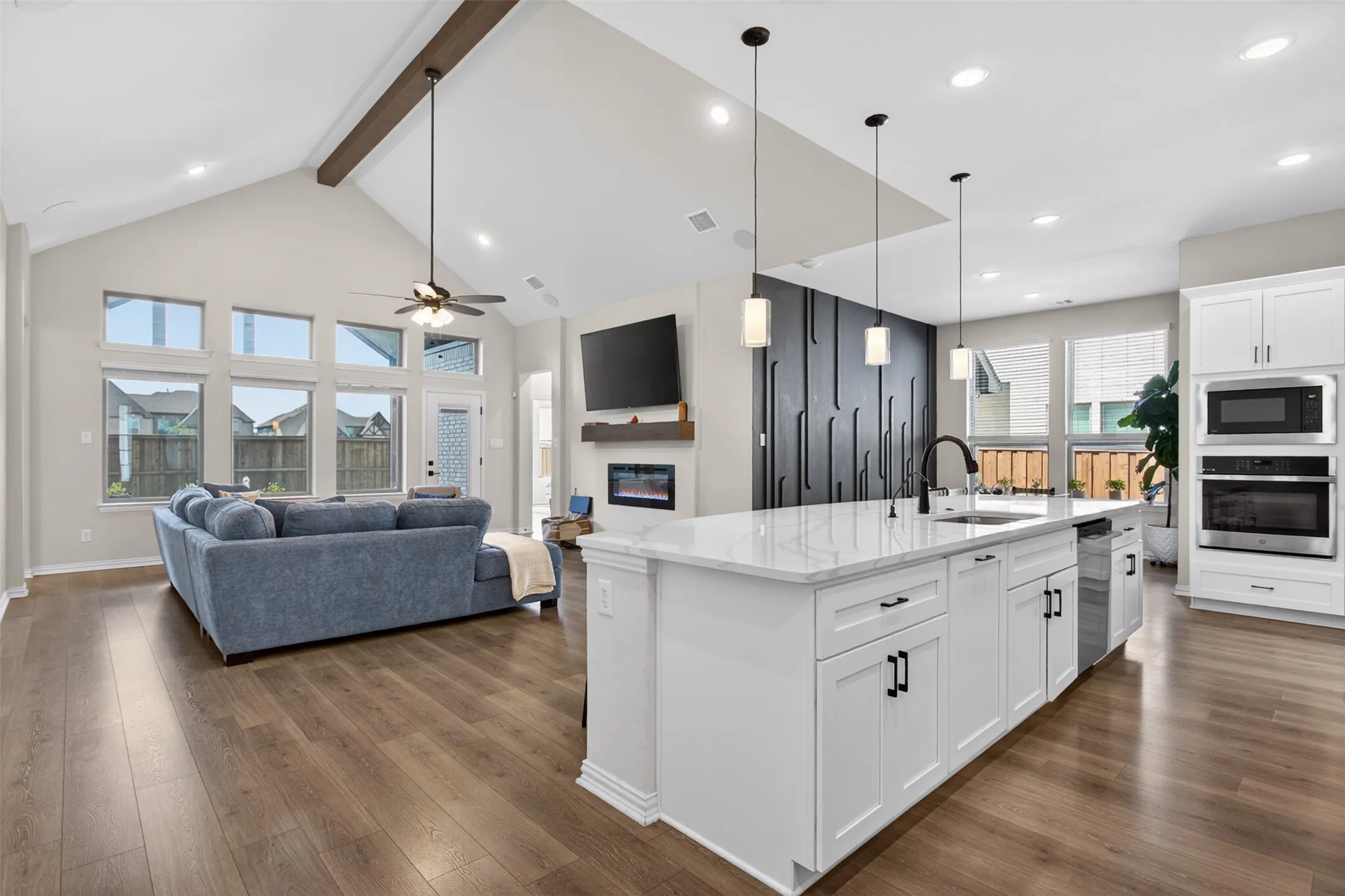 Single Family Residence For Sale in Kaufman County , 1121 Alaska Drive, Forney, Texas 75126, 4 Bedroom, 3 Bathroom, 2 Garage spaces, 2,698 Sqft, built in 2023, mls#21291877, Real Estate Agent in Forney, Homes For Sale in Kaufman county, Homes For Sale in Forney, Realtor in Forney Texas, Real Estate Brokerage Independent Realty Texas, Luminita Cordes Realtor