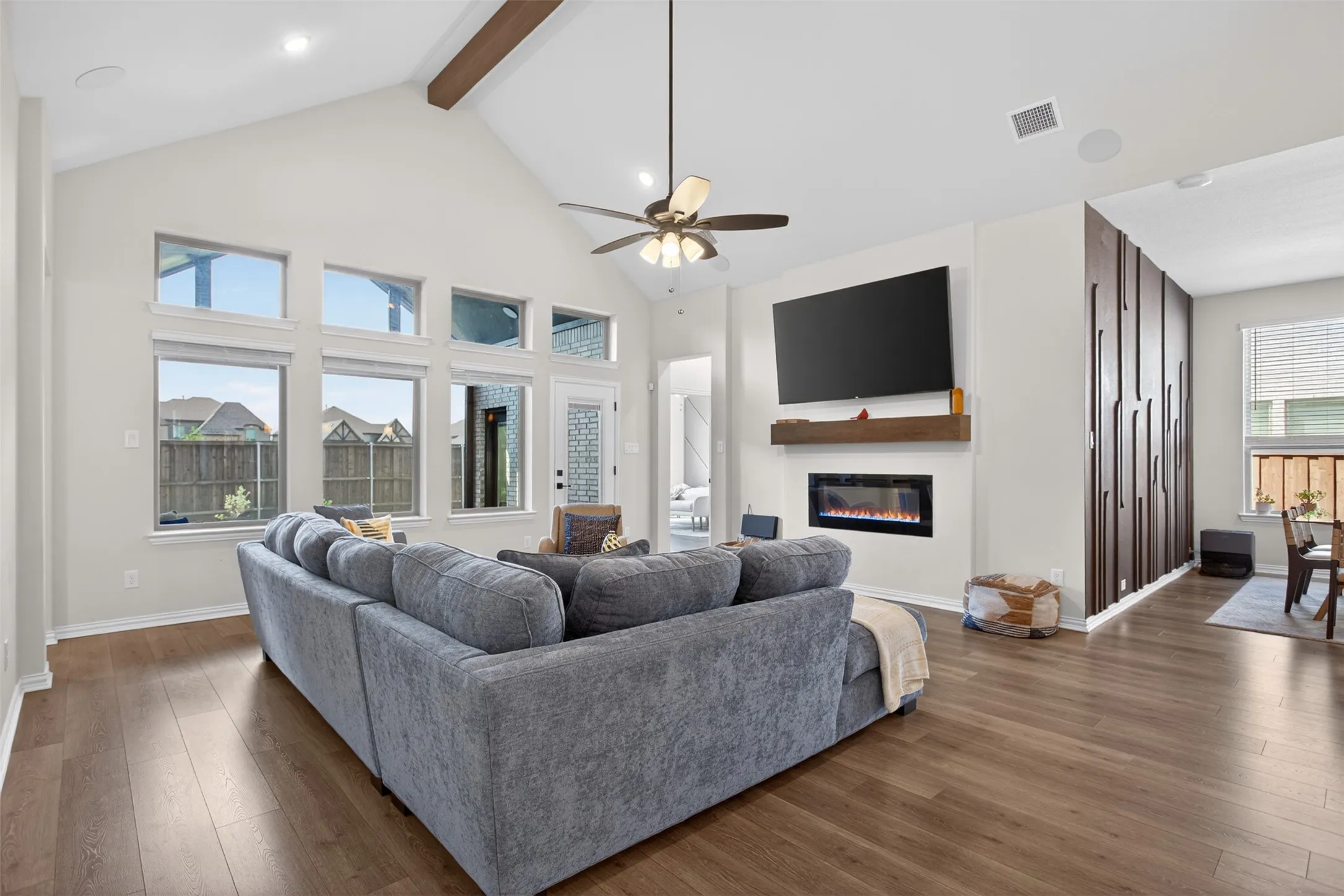 Single Family Residence For Sale in Kaufman County , 1121 Alaska Drive, Forney, Texas 75126, 4 Bedroom, 3 Bathroom, 2 Garage spaces, 2,698 Sqft, built in 2023, mls#21291877, Real Estate Agent in Forney, Homes For Sale in Kaufman county, Homes For Sale in Forney, Realtor in Forney Texas, Real Estate Brokerage Independent Realty Texas, Luminita Cordes Realtor