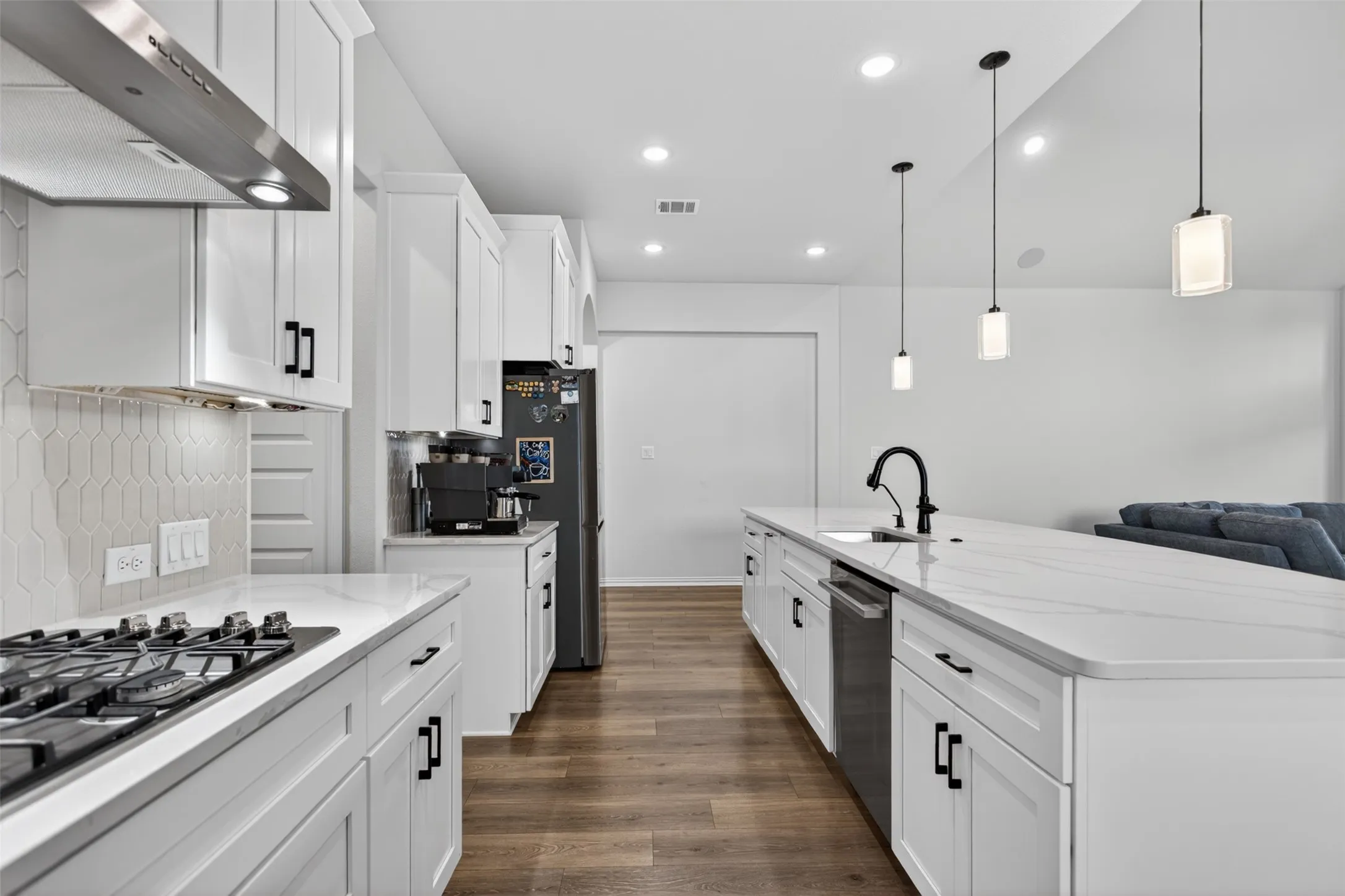 Single Family Residence For Sale in Kaufman County , 1121 Alaska Drive, Forney, Texas 75126, 4 Bedroom, 3 Bathroom, 2 Garage spaces, 2,698 Sqft, built in 2023, mls#21291877, Real Estate Agent in Forney, Homes For Sale in Kaufman county, Homes For Sale in Forney, Realtor in Forney Texas, Real Estate Brokerage Independent Realty Texas, Luminita Cordes Realtor