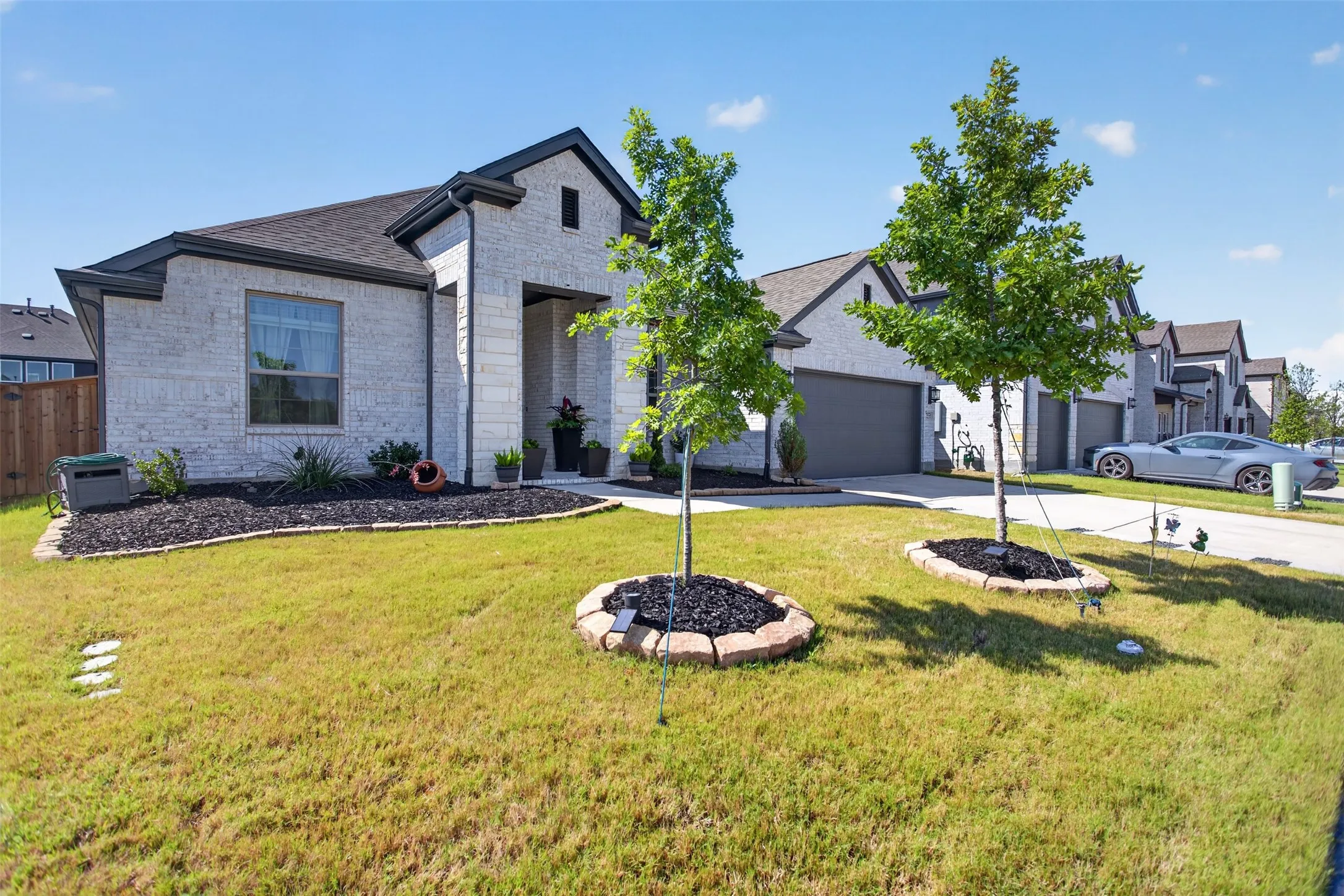 Single Family Residence For Sale in Kaufman County , 1121 Alaska Drive, Forney, Texas 75126, 4 Bedroom, 3 Bathroom, 2 Garage spaces, 2,698 Sqft, built in 2023, mls#21291877, Real Estate Agent in Forney, Homes For Sale in Kaufman county, Homes For Sale in Forney, Realtor in Forney Texas, Real Estate Brokerage Independent Realty Texas, Luminita Cordes Realtor