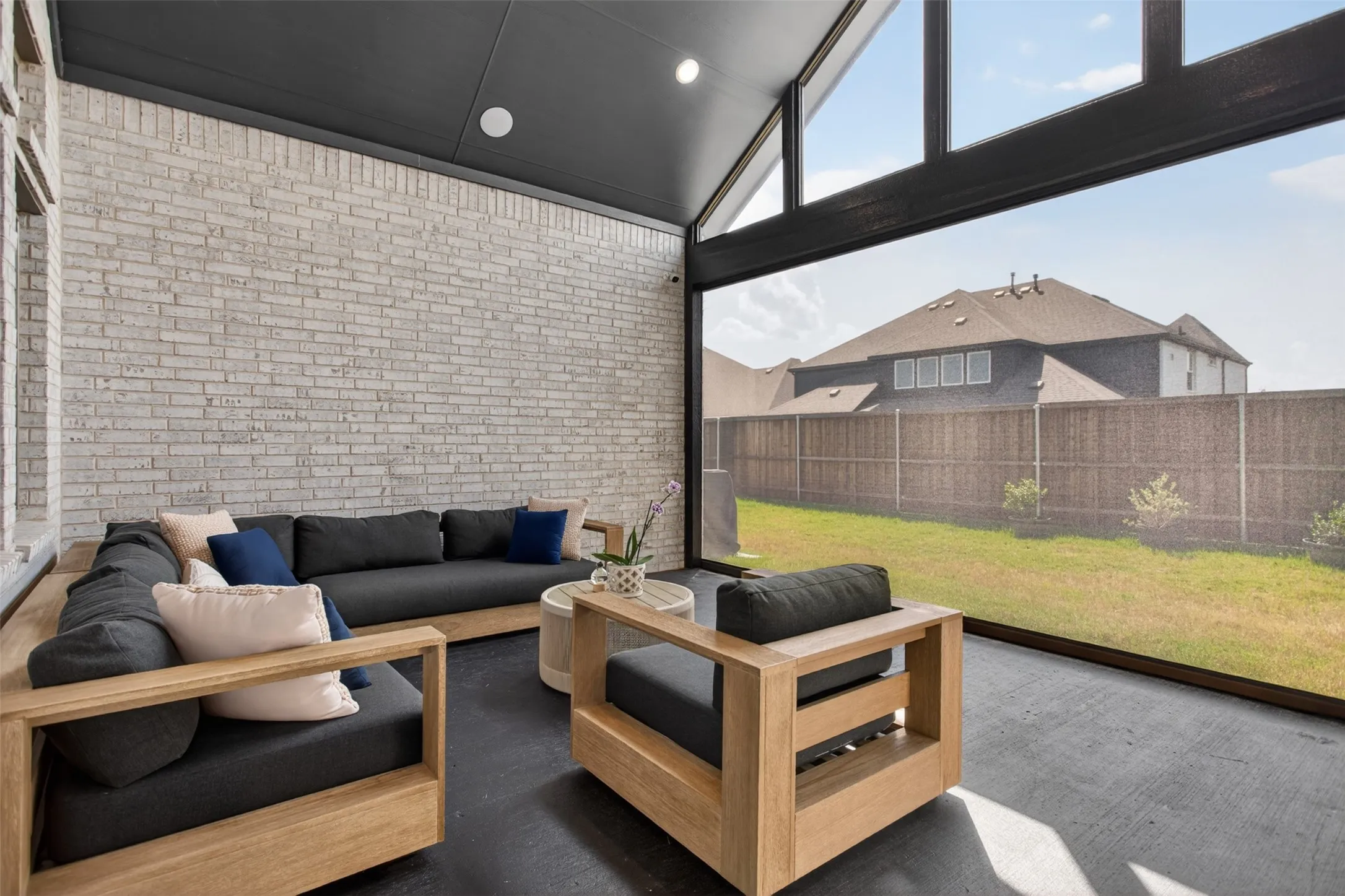 Single Family Residence For Sale in Kaufman County , 1121 Alaska Drive, Forney, Texas 75126, 4 Bedroom, 3 Bathroom, 2 Garage spaces, 2,698 Sqft, built in 2023, mls#21291877, Real Estate Agent in Forney, Homes For Sale in Kaufman county, Homes For Sale in Forney, Realtor in Forney Texas, Real Estate Brokerage Independent Realty Texas, Luminita Cordes Realtor