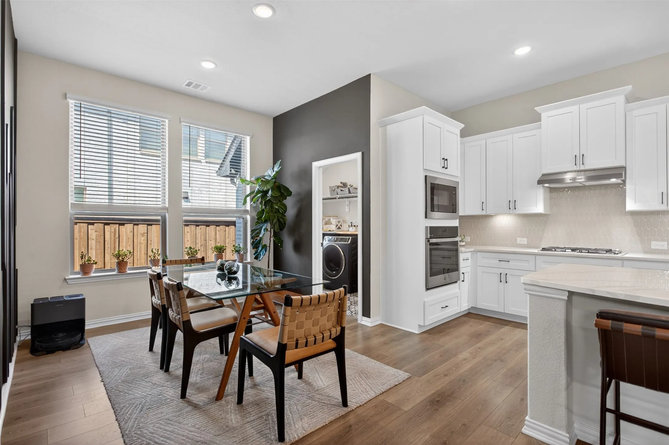 Single Family Residence For Sale in Kaufman County , 1121 Alaska Drive, Forney, Texas 75126, 4 Bedroom, 3 Bathroom, 2 Garage spaces, 2,698 Sqft, built in 2023, mls#21291877, Real Estate Agent in Forney, Homes For Sale in Kaufman county, Homes For Sale in Forney, Realtor in Forney Texas, Real Estate Brokerage Independent Realty Texas, Luminita Cordes Realtor