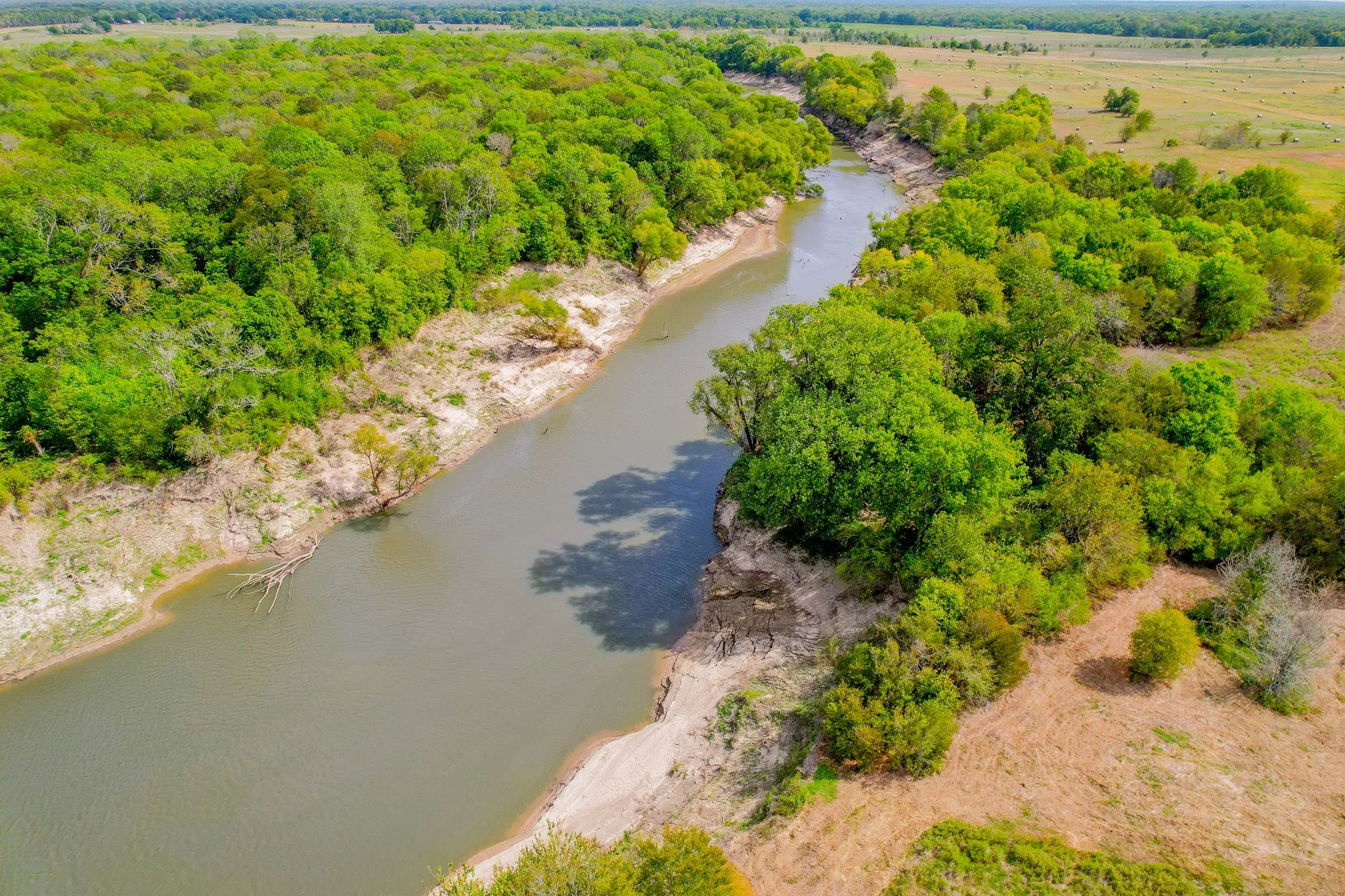 Beautiful Trinity River views create a quiet escape from busy city living.