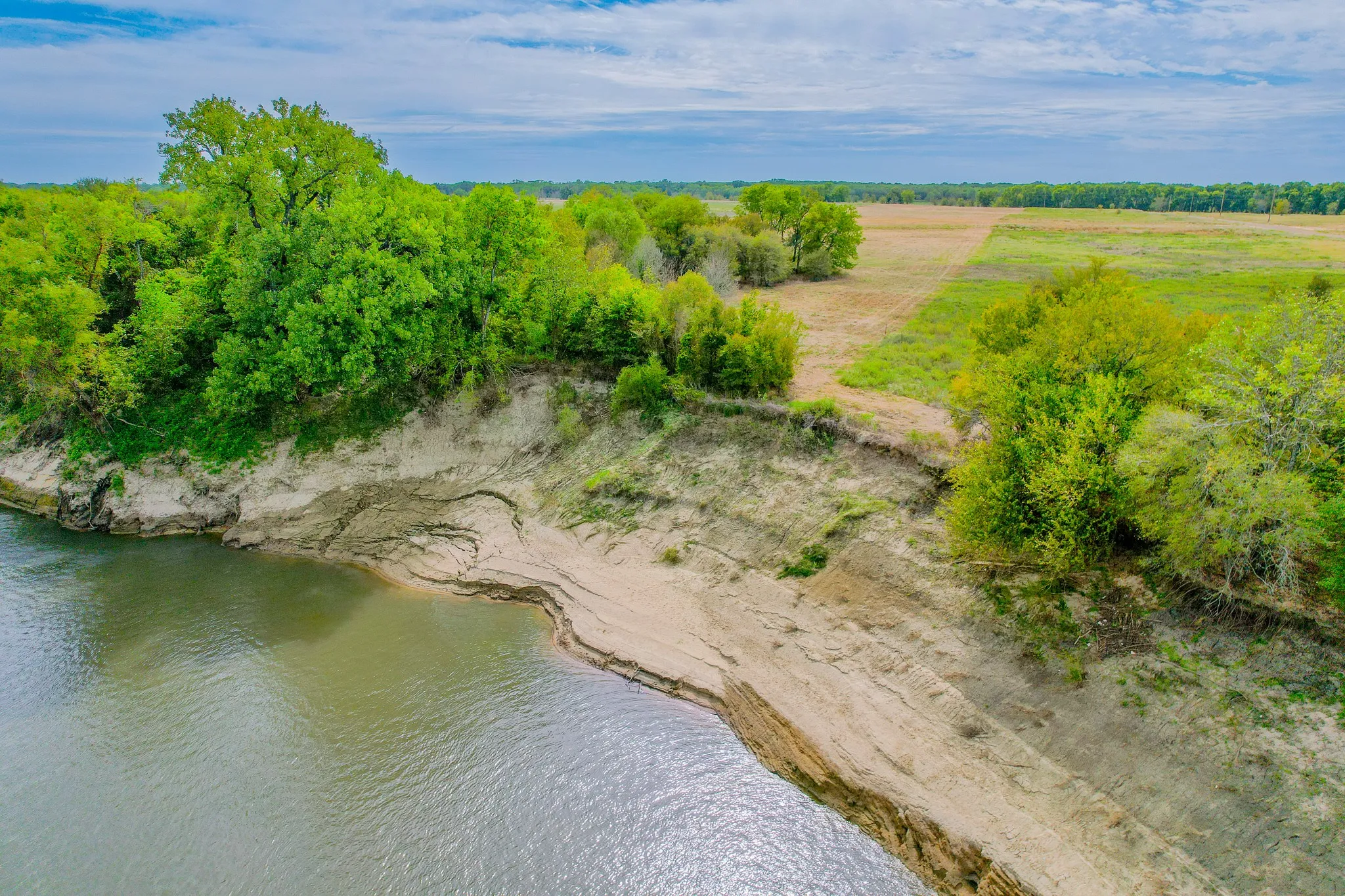 Waterfront land on the Trinity River offers natural beauty and privacy.