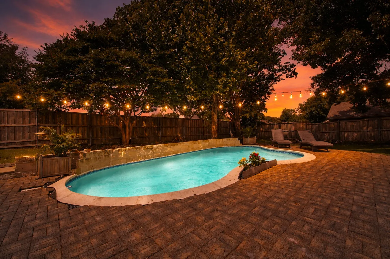 Single Family Residence For Sale in Rockwall County , 119 Reba Road, Heath, Texas 75032, 3 Bedroom, 2 Bathroom, 2 Garage spaces, 2,246 Sqft, built in 1976, mls#21292093, Real Estate Agent in Heath, Homes For Sale in Rockwall county, Homes For Sale in Heath, Realtor in Heath Texas, Real Estate Brokerage Independent Realty Texas, Luminita Cordes Realtor