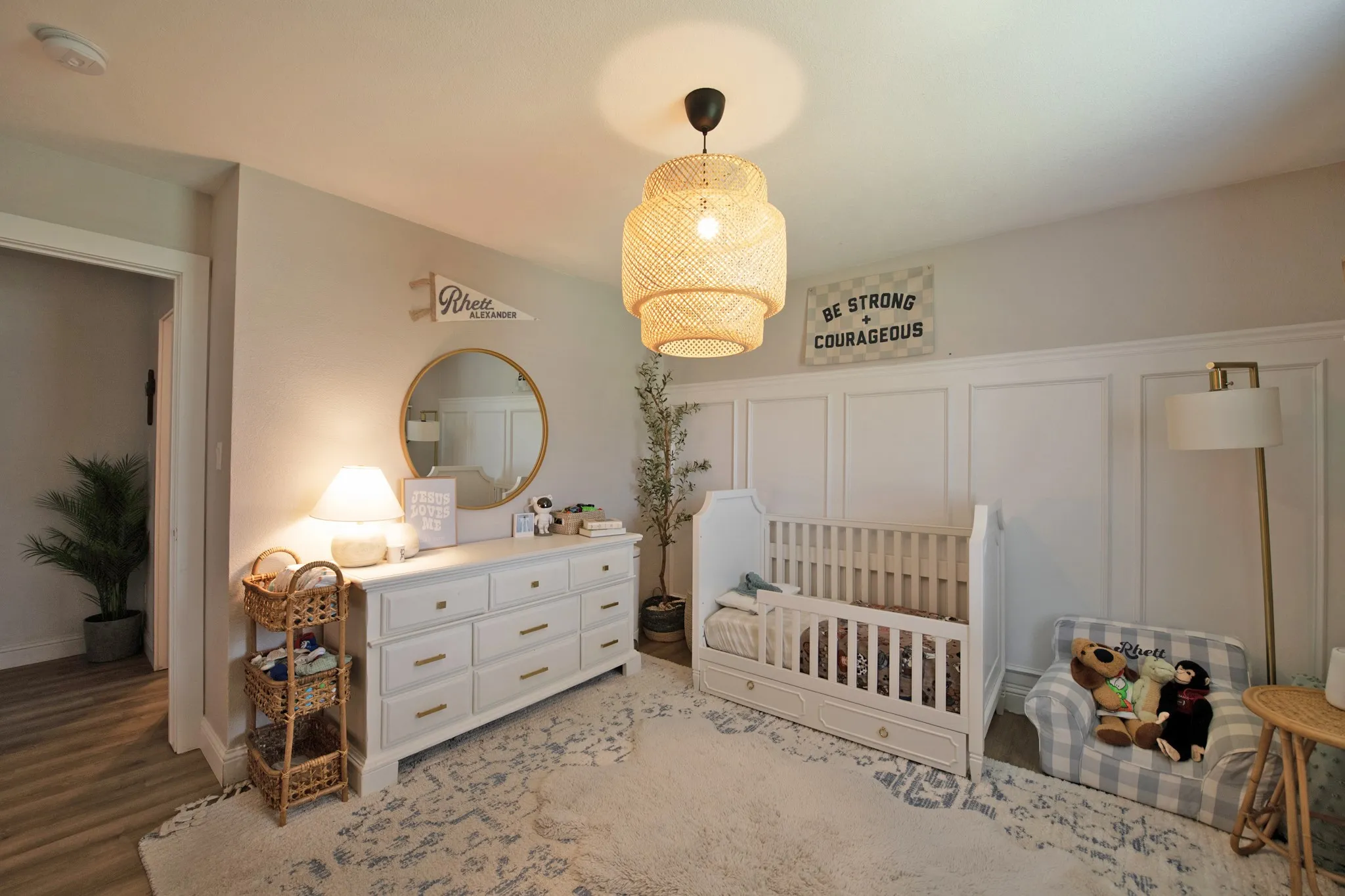Single Family Residence For Sale in Rockwall County , 119 Reba Road, Heath, Texas 75032, 3 Bedroom, 2 Bathroom, 2 Garage spaces, 2,246 Sqft, built in 1976, mls#21292093, Real Estate Agent in Heath, Homes For Sale in Rockwall county, Homes For Sale in Heath, Realtor in Heath Texas, Real Estate Brokerage Independent Realty Texas, Luminita Cordes Realtor