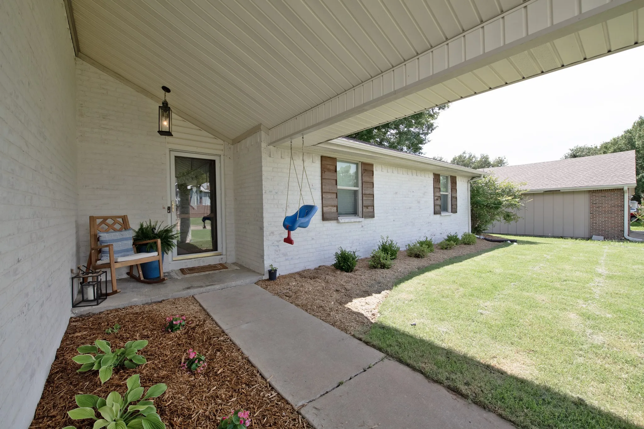 Single Family Residence For Sale in Rockwall County , 119 Reba Road, Heath, Texas 75032, 3 Bedroom, 2 Bathroom, 2 Garage spaces, 2,246 Sqft, built in 1976, mls#21292093, Real Estate Agent in Heath, Homes For Sale in Rockwall county, Homes For Sale in Heath, Realtor in Heath Texas, Real Estate Brokerage Independent Realty Texas, Luminita Cordes Realtor