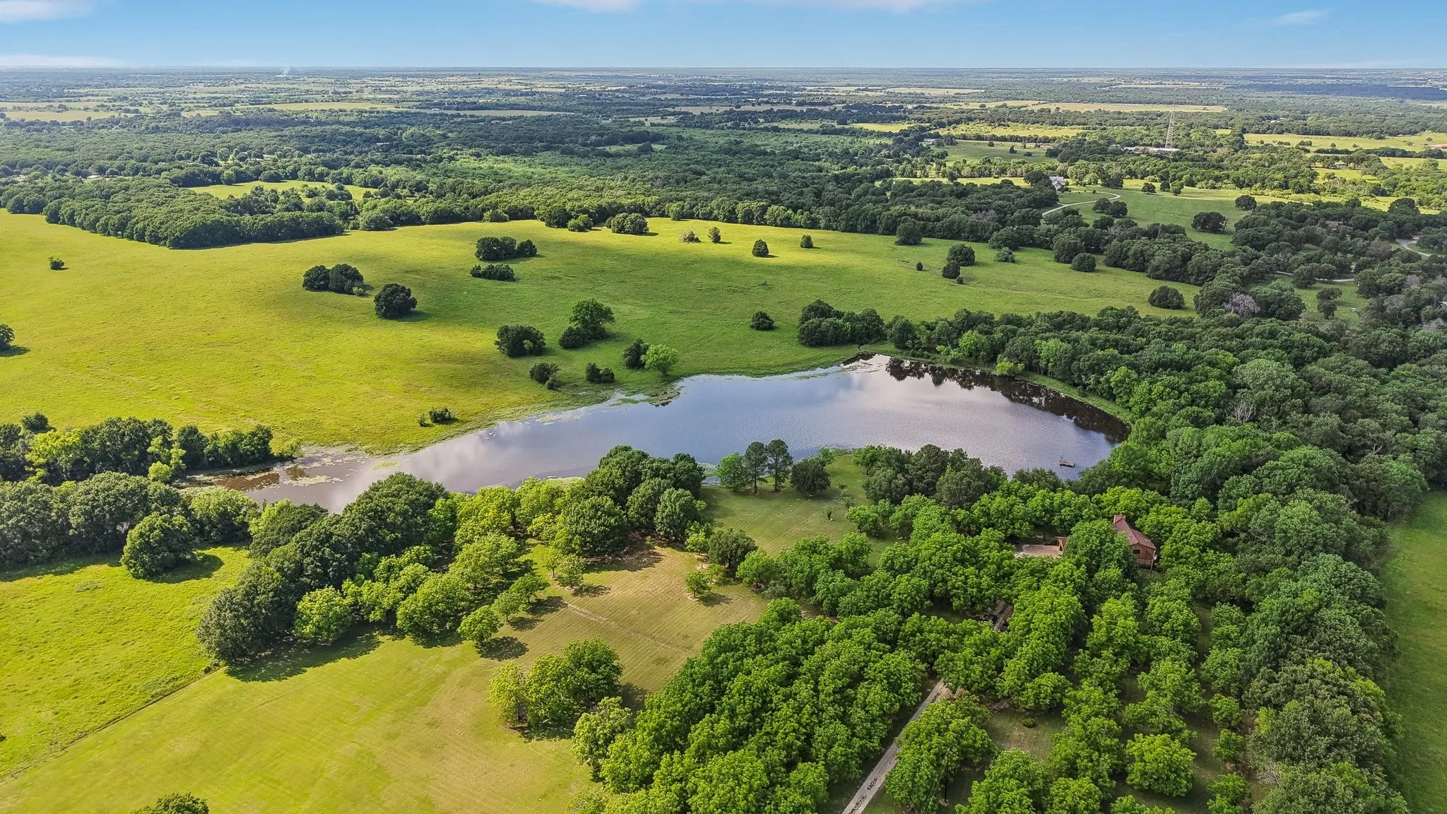 Farm For Sale in Kaufman County , 5154 Fogleman Road, Kemp, Texas 75143, 3 Bedrooms, 3 Bathrooms, 2 Garage spaces, 2,996 Sqft, built in 1981, Price $1,573,000, mls#21287330, Real Estate Agent in Kemp, Homes For Sale in Kaufman county, Homes For Sale in Kemp, Realtor in Kemp Texas, Real Estate Brokerage Independent Realty Texas, Luminita Cordes Realtor