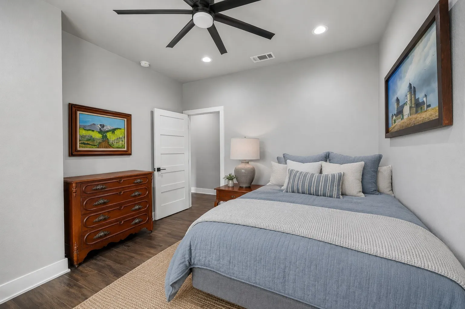 Single Family Residence For Sale in Kaufman County , 116 E Bexar Street, Mabank, Texas 75147, 3 Bedroom, 2 Bathroom, 2 Garage spaces, 1,721 Sqft, built in 2021, mls#21291817, Real Estate Agent in Mabank, Homes For Sale in Kaufman county, Homes For Sale in Mabank, Realtor in Mabank Texas, Real Estate Brokerage Independent Realty Texas, Luminita Cordes Realtor