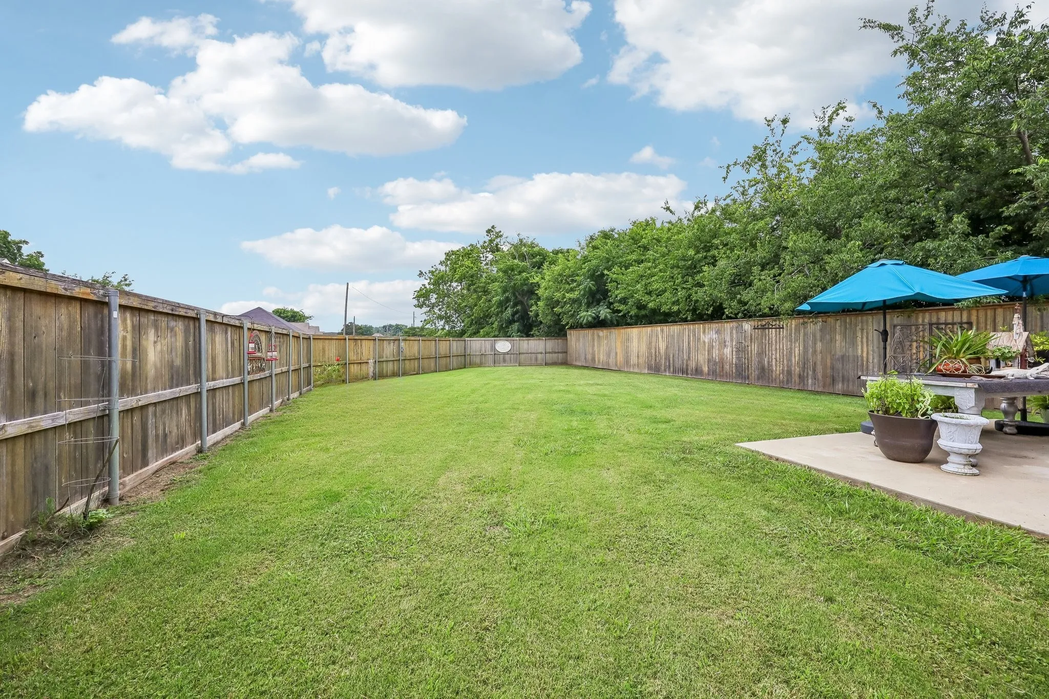 Single Family Residence For Sale in Kaufman County , 116 E Bexar Street, Mabank, Texas 75147, 3 Bedroom, 2 Bathroom, 2 Garage spaces, 1,721 Sqft, built in 2021, mls#21291817, Real Estate Agent in Mabank, Homes For Sale in Kaufman county, Homes For Sale in Mabank, Realtor in Mabank Texas, Real Estate Brokerage Independent Realty Texas, Luminita Cordes Realtor