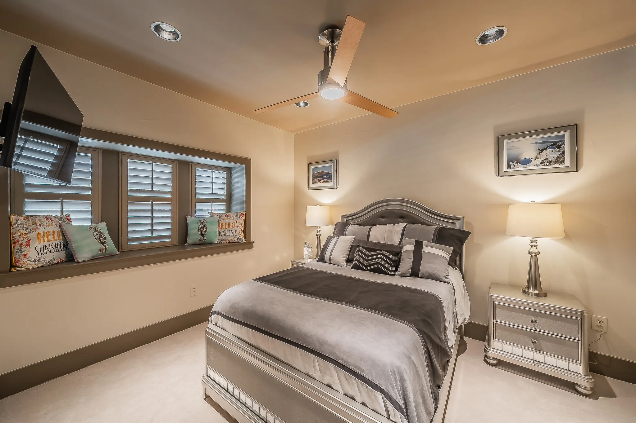 Townhouse For Rent in Dallas County , 6350 Oriole Drive, Dallas, Texas 75209, 3 Bedroom, 4 Bathroom, 2 Garage spaces, 1,948 Sqft, built in 2006, mls#21292120, Real Estate Agent in Dallas, Homes For Rent in Dallas county, Homes For Rent in Dallas, Realtor in Dallas Texas, Real Estate Brokerage Independent Realty Texas, Luminita Cordes Realtor