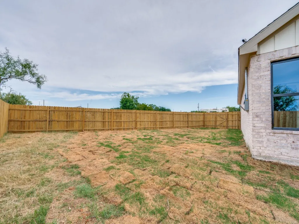 Single Family Residence For Sale in Comanche County , 856 Buck Board Drive, De Leon, Texas 76444, 3 Bedroom, 2 Bathroom, 2 Garage spaces, 1,667 Sqft, built in 2025, mls#21292114, Real Estate Agent in De Leon, Homes For Sale in Comanche county, Homes For Sale in De Leon, Realtor in De Leon Texas, Real Estate Brokerage Independent Realty Texas, Luminita Cordes Realtor