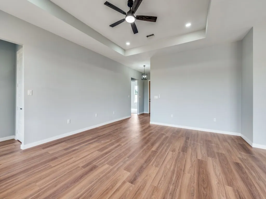 Single Family Residence For Sale in Comanche County , 856 Buck Board Drive, De Leon, Texas 76444, 3 Bedroom, 2 Bathroom, 2 Garage spaces, 1,667 Sqft, built in 2025, mls#21292114, Real Estate Agent in De Leon, Homes For Sale in Comanche county, Homes For Sale in De Leon, Realtor in De Leon Texas, Real Estate Brokerage Independent Realty Texas, Luminita Cordes Realtor