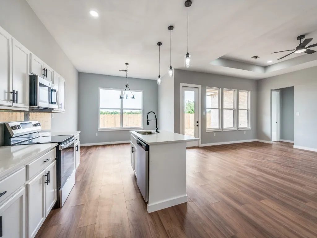 Single Family Residence For Sale in Comanche County , 856 Buck Board Drive, De Leon, Texas 76444, 3 Bedroom, 2 Bathroom, 2 Garage spaces, 1,667 Sqft, built in 2025, mls#21292114, Real Estate Agent in De Leon, Homes For Sale in Comanche county, Homes For Sale in De Leon, Realtor in De Leon Texas, Real Estate Brokerage Independent Realty Texas, Luminita Cordes Realtor