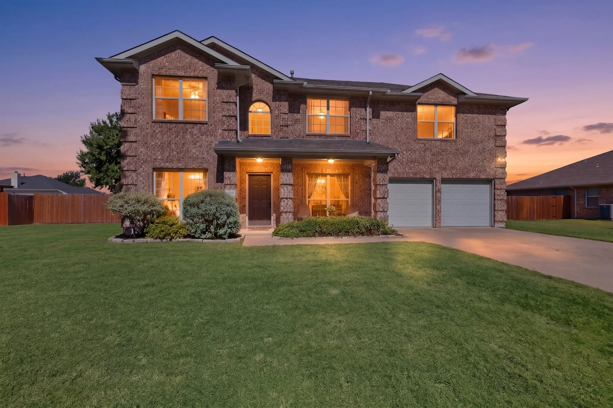 Single Family Residence For Sale in Rockwall County , 2837 Cobblestone Drive, Rockwall, Texas 75087, 4 Bedrooms, 3 Bathrooms, 2 Garage spaces, 2,846 Sqft, built in 2004, Price $455,000, mls#21287918, Real Estate Agent in Rockwall, Homes For Sale in Rockwall county, Homes For Sale in Rockwall, Realtor in Rockwall Texas, Real Estate Brokerage Independent Realty Texas, Luminita Cordes Realtor