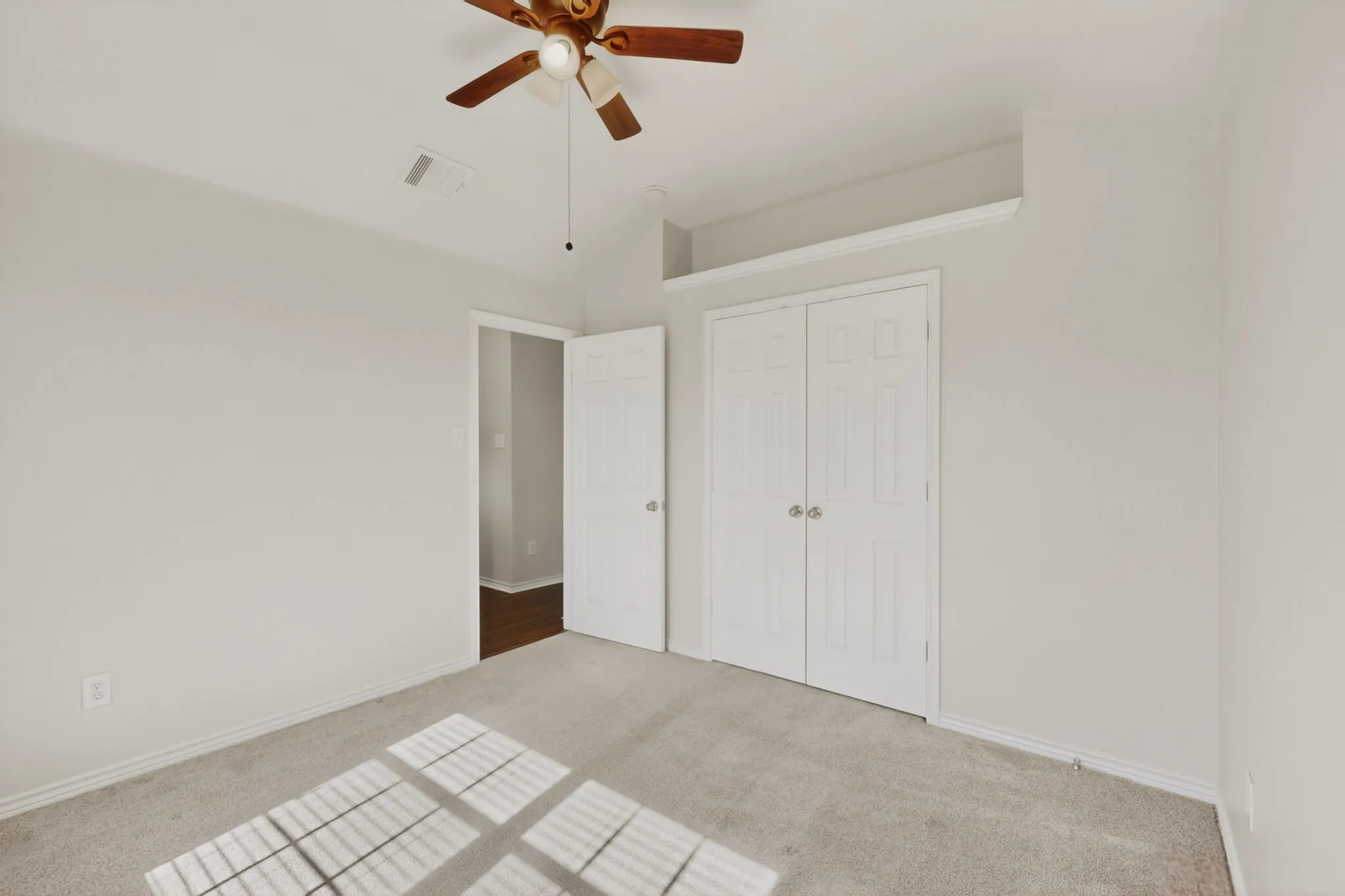 Single Family Residence For Sale in Rockwall County , 2837 Cobblestone Drive, Rockwall, Texas 75087, 4 Bedrooms, 3 Bathrooms, 2 Garage spaces, 2,846 Sqft, built in 2004, Price $455,000, mls#21287918, Real Estate Agent in Rockwall, Homes For Sale in Rockwall county, Homes For Sale in Rockwall, Realtor in Rockwall Texas, Real Estate Brokerage Independent Realty Texas, Luminita Cordes Realtor