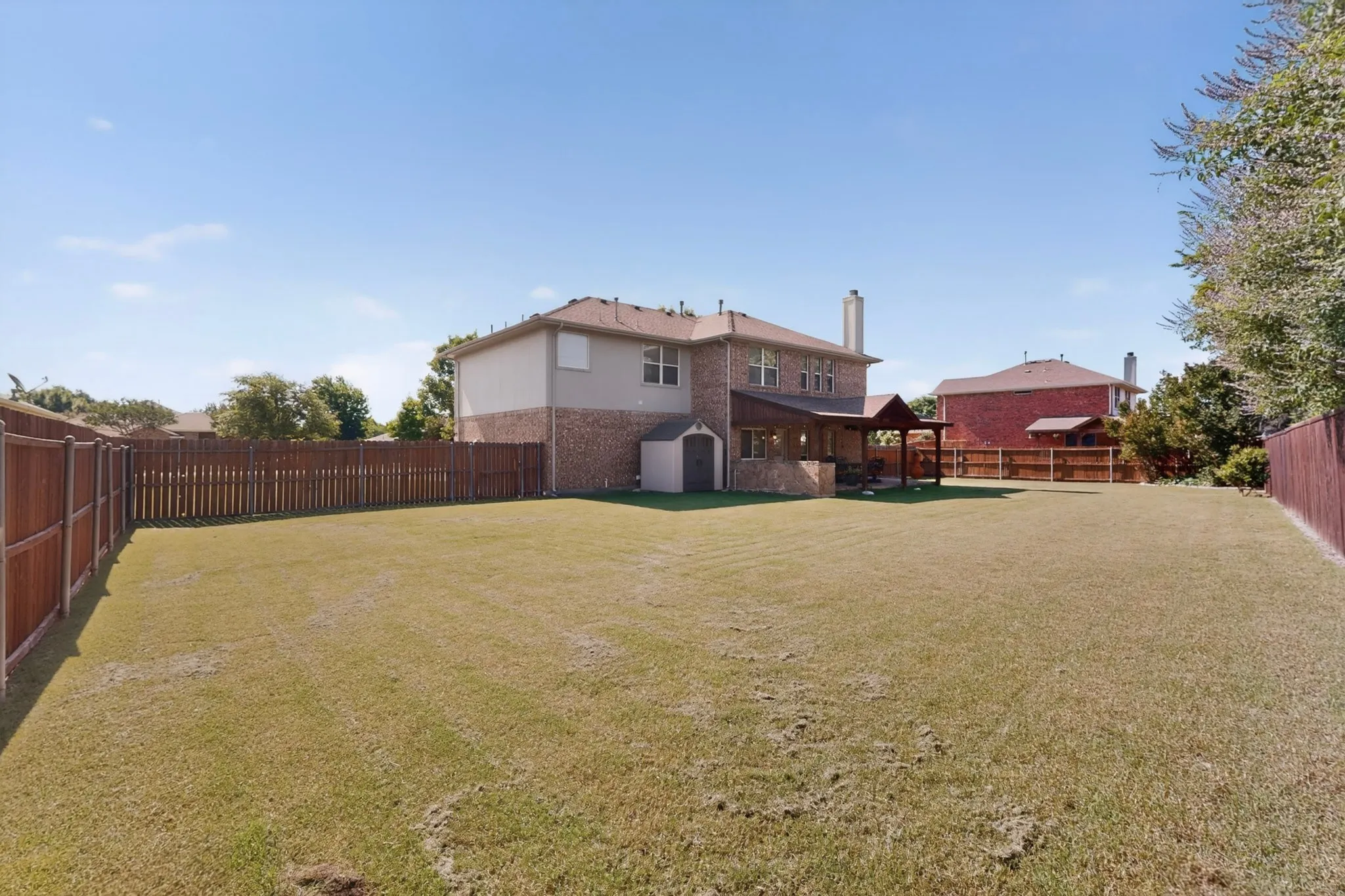 Single Family Residence For Sale in Rockwall County , 2837 Cobblestone Drive, Rockwall, Texas 75087, 4 Bedrooms, 3 Bathrooms, 2 Garage spaces, 2,846 Sqft, built in 2004, Price $455,000, mls#21287918, Real Estate Agent in Rockwall, Homes For Sale in Rockwall county, Homes For Sale in Rockwall, Realtor in Rockwall Texas, Real Estate Brokerage Independent Realty Texas, Luminita Cordes Realtor