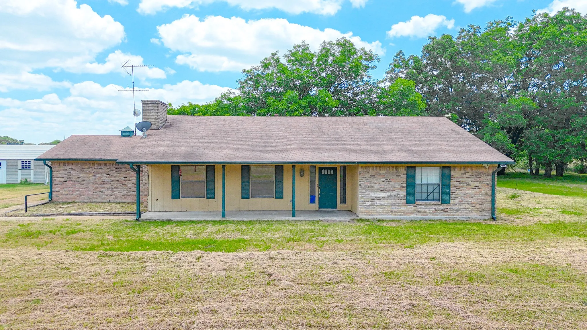 Single Family Residence For Sale in Navarro County , 955 Fm 667, Purdon, Texas 76679, 3 Bedroom, 2 Bathroom, 2 Garage spaces, 1,674 Sqft, built in 1979, mls#21291997, Real Estate Agent in Purdon, Homes For Sale in Navarro county, Homes For Sale in Purdon, Realtor in Purdon Texas, Real Estate Brokerage Independent Realty Texas, Luminita Cordes Realtor
