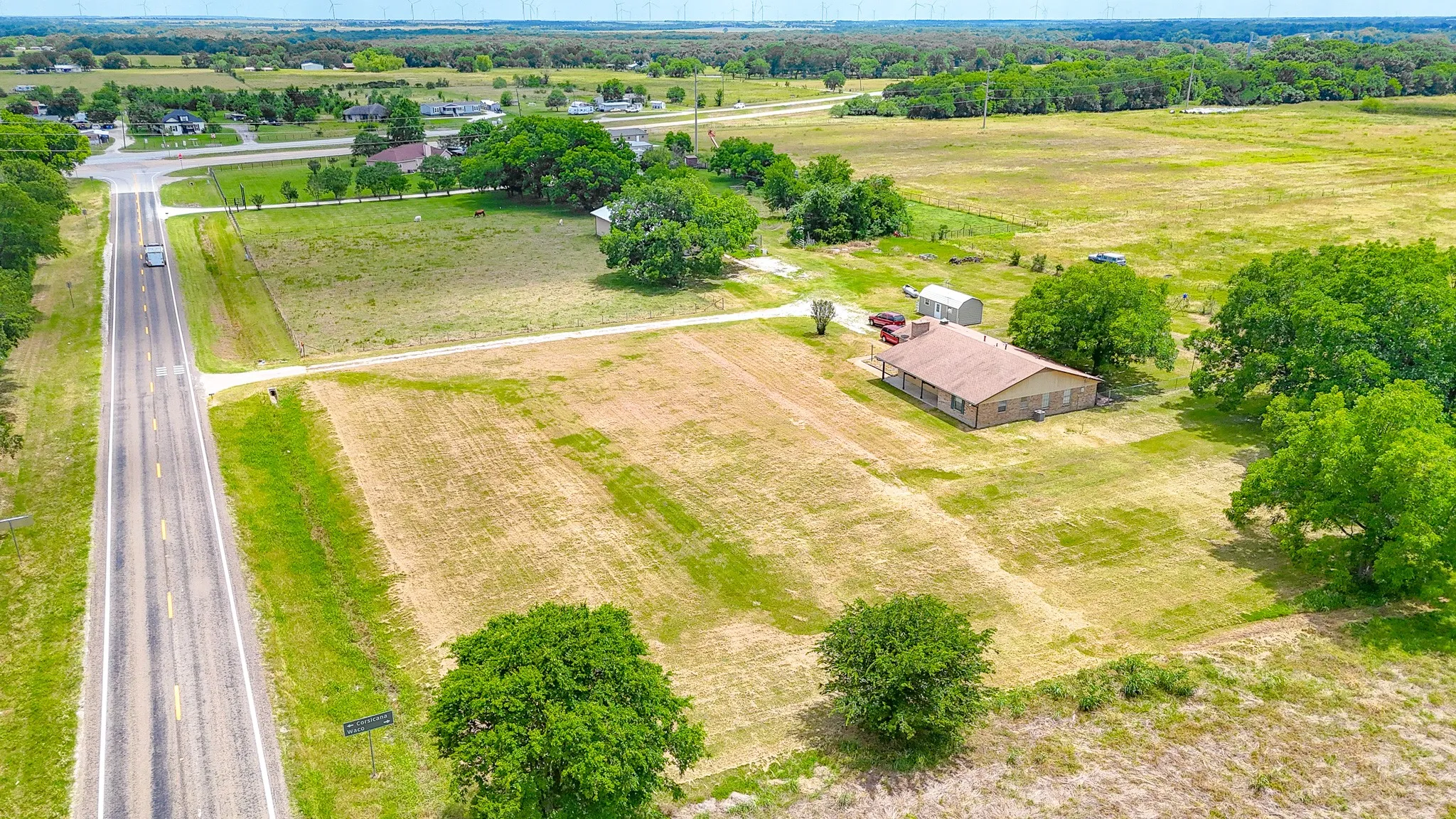 Single Family Residence For Sale in Navarro County , 955 Fm 667, Purdon, Texas 76679, 3 Bedroom, 2 Bathroom, 2 Garage spaces, 1,674 Sqft, built in 1979, mls#21291997, Real Estate Agent in Purdon, Homes For Sale in Navarro county, Homes For Sale in Purdon, Realtor in Purdon Texas, Real Estate Brokerage Independent Realty Texas, Luminita Cordes Realtor