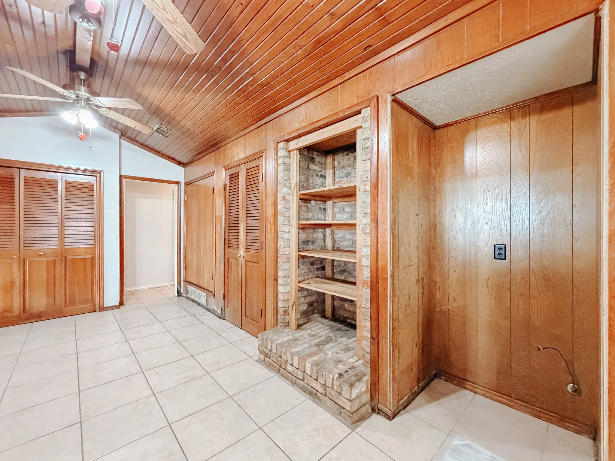 Single Family Residence For Sale in Navarro County , 955 Fm 667, Purdon, Texas 76679, 3 Bedroom, 2 Bathroom, 2 Garage spaces, 1,674 Sqft, built in 1979, mls#21291997, Real Estate Agent in Purdon, Homes For Sale in Navarro county, Homes For Sale in Purdon, Realtor in Purdon Texas, Real Estate Brokerage Independent Realty Texas, Luminita Cordes Realtor