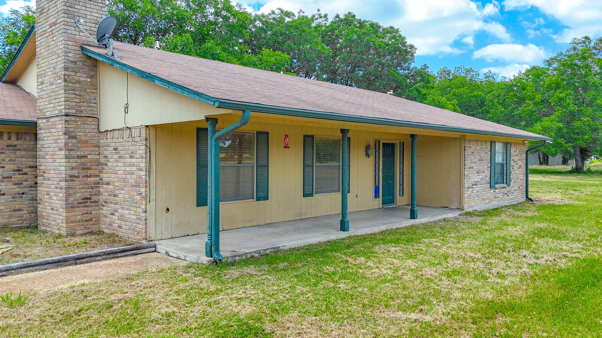 Single Family Residence For Sale in Navarro County , 955 Fm 667, Purdon, Texas 76679, 3 Bedroom, 2 Bathroom, 2 Garage spaces, 1,674 Sqft, built in 1979, mls#21291997, Real Estate Agent in Purdon, Homes For Sale in Navarro county, Homes For Sale in Purdon, Realtor in Purdon Texas, Real Estate Brokerage Independent Realty Texas, Luminita Cordes Realtor