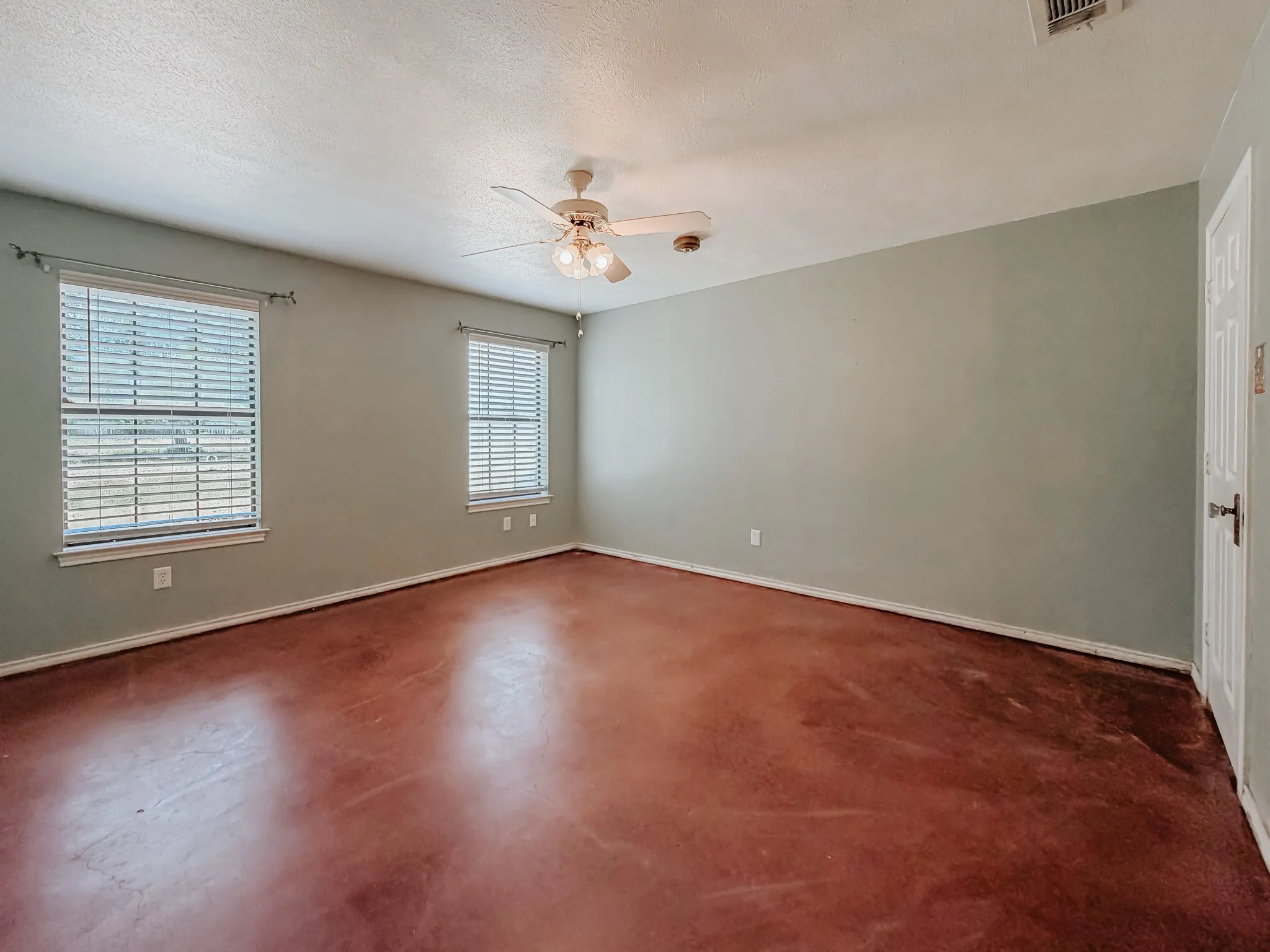 Single Family Residence For Sale in Navarro County , 955 Fm 667, Purdon, Texas 76679, 3 Bedroom, 2 Bathroom, 2 Garage spaces, 1,674 Sqft, built in 1979, mls#21291997, Real Estate Agent in Purdon, Homes For Sale in Navarro county, Homes For Sale in Purdon, Realtor in Purdon Texas, Real Estate Brokerage Independent Realty Texas, Luminita Cordes Realtor