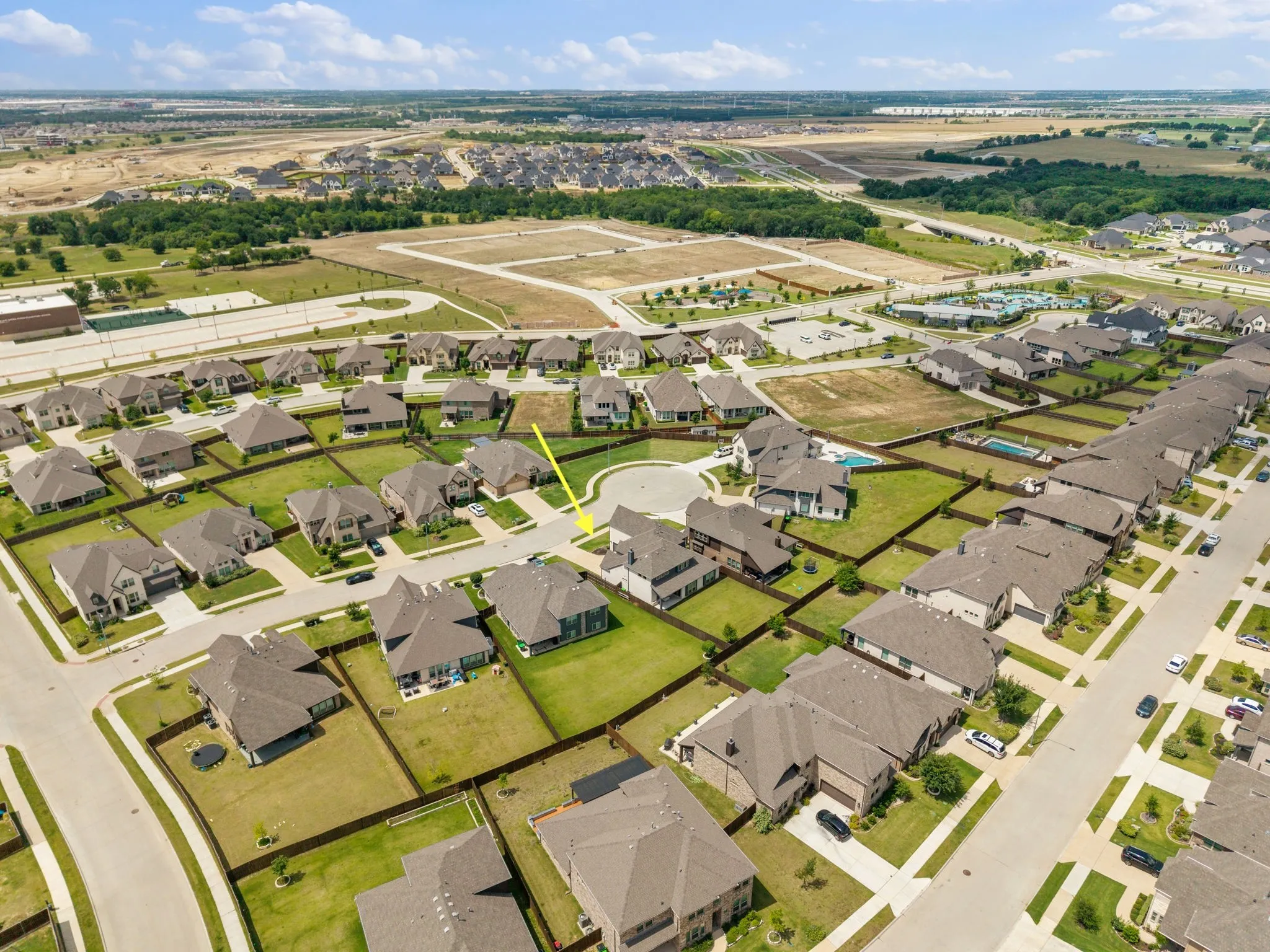 Single Family Residence For Sale in Denton County , 1013 Firecracker Drive, Justin, Texas 76247, 5 Bedroom, 5 Bathroom, 2 Garage spaces, 3,581 Sqft, built in 2023, mls#21292064, Real Estate Agent in Justin, Homes For Sale in Denton county, Homes For Sale in Justin, Realtor in Justin Texas, Real Estate Brokerage Independent Realty Texas, Luminita Cordes Realtor