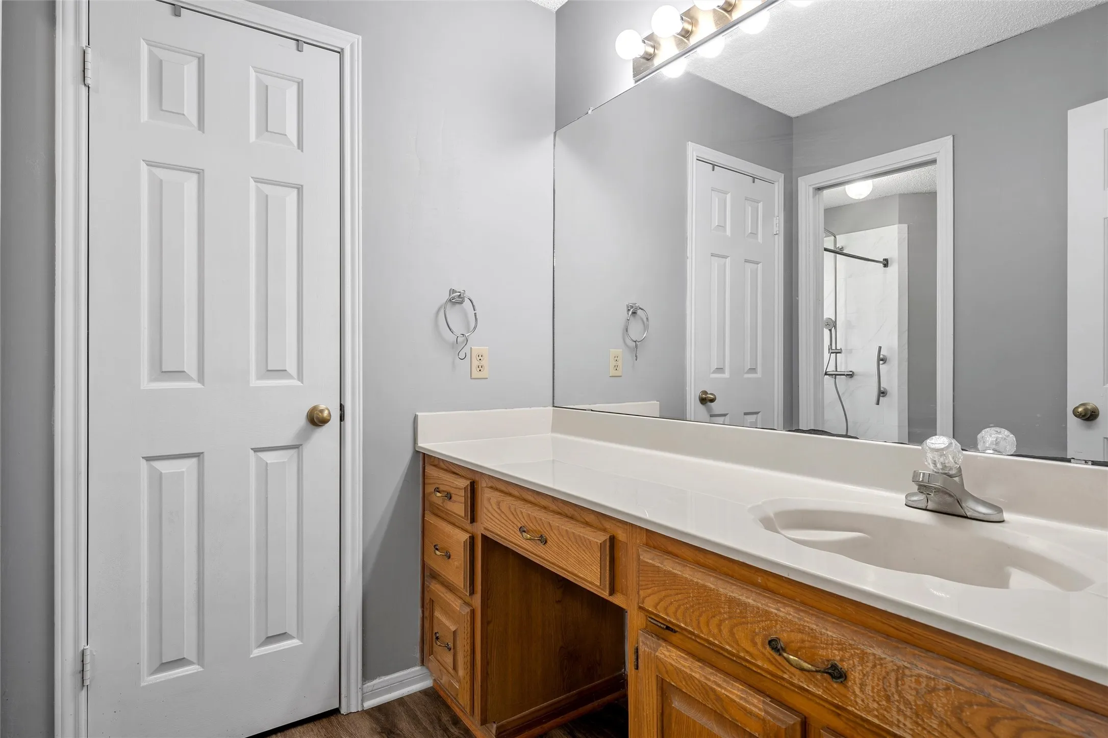 Single Family Residence For Sale in Mc Lennan County , 316 Evergreen Court, Hewitt, Texas 76643, 3 Bedroom, 2 Bathroom, 2 Garage spaces, 1,692 Sqft, built in 1992, mls#21287195, Real Estate Agent in Hewitt, Homes For Sale in Mc Lennan county, Homes For Sale in Hewitt, Realtor in Hewitt Texas, Real Estate Brokerage Independent Realty Texas, Luminita Cordes Realtor