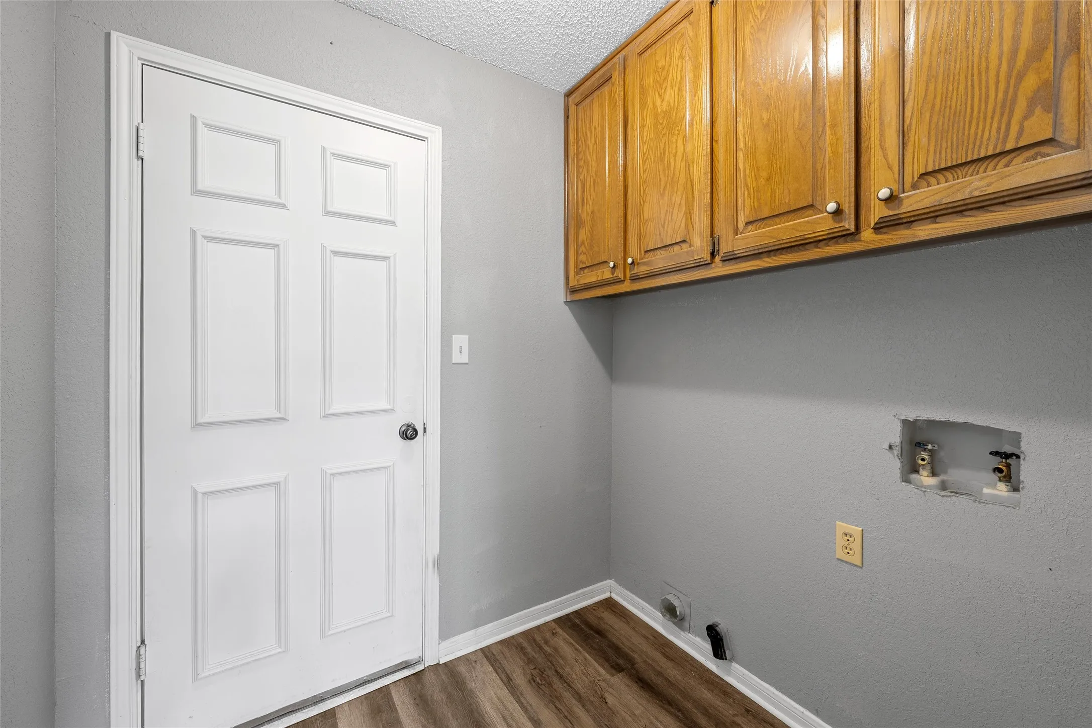 Single Family Residence For Sale in Mc Lennan County , 316 Evergreen Court, Hewitt, Texas 76643, 3 Bedroom, 2 Bathroom, 2 Garage spaces, 1,692 Sqft, built in 1992, mls#21287195, Real Estate Agent in Hewitt, Homes For Sale in Mc Lennan county, Homes For Sale in Hewitt, Realtor in Hewitt Texas, Real Estate Brokerage Independent Realty Texas, Luminita Cordes Realtor
