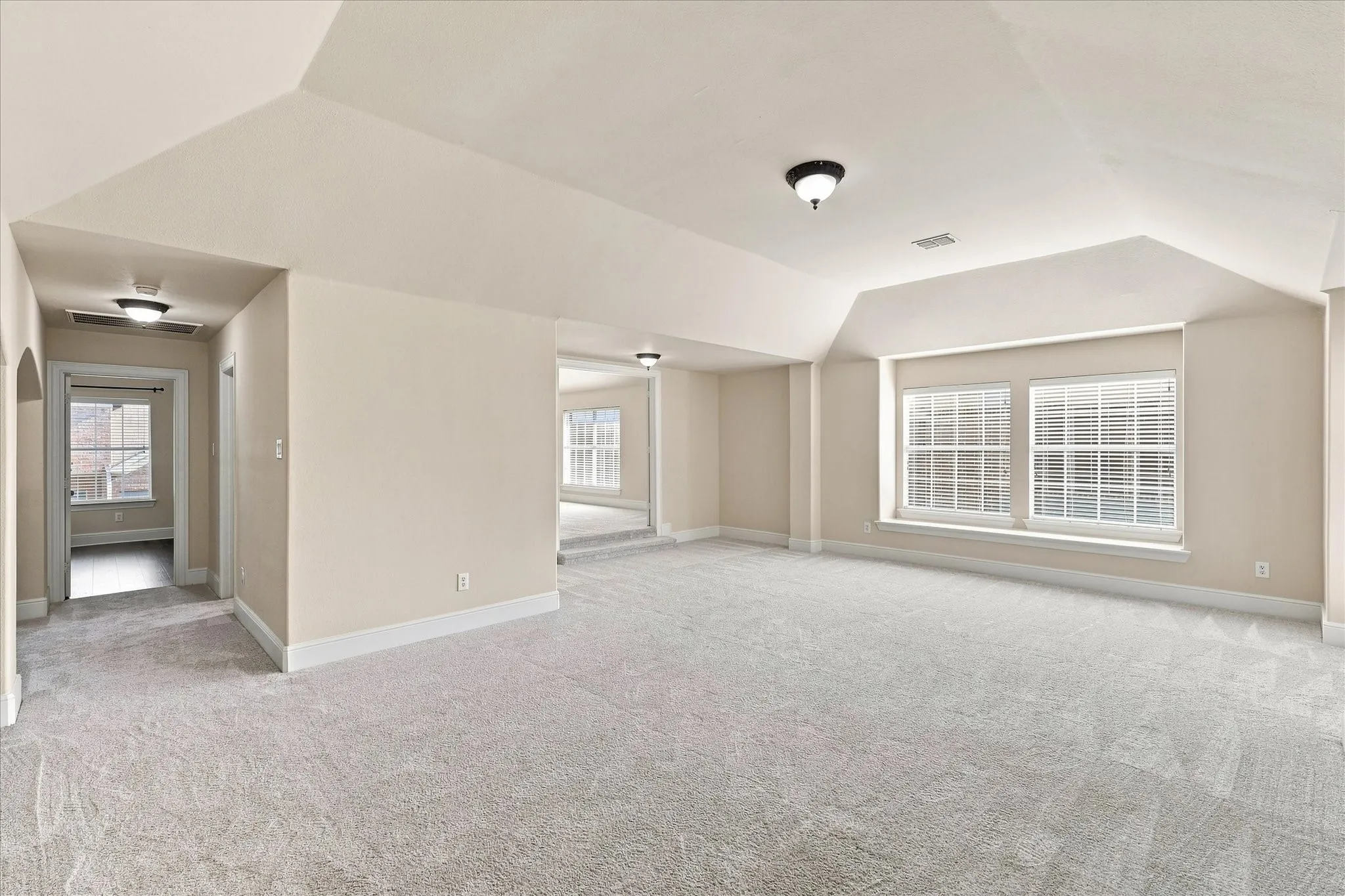 Single Family Residence For Rent in Collin County , 509 Wentworth Lane, Murphy, Texas 75094, 5 Bedroom, 4 Bathroom, 3 Garage spaces, 4,868 Sqft, built in 2006, mls#21292150, Real Estate Agent in Murphy, Homes For Rent in Collin county, Homes For Rent in Murphy, Realtor in Murphy Texas, Real Estate Brokerage Independent Realty Texas, Luminita Cordes Realtor