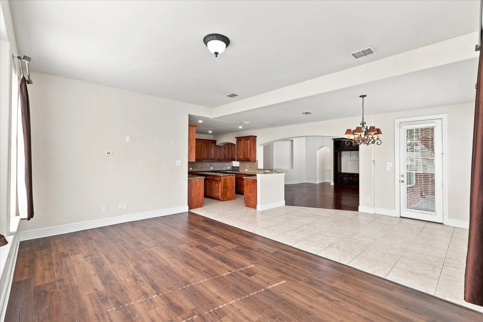 Single Family Residence For Rent in Collin County , 509 Wentworth Lane, Murphy, Texas 75094, 5 Bedroom, 4 Bathroom, 3 Garage spaces, 4,868 Sqft, built in 2006, mls#21292150, Real Estate Agent in Murphy, Homes For Rent in Collin county, Homes For Rent in Murphy, Realtor in Murphy Texas, Real Estate Brokerage Independent Realty Texas, Luminita Cordes Realtor